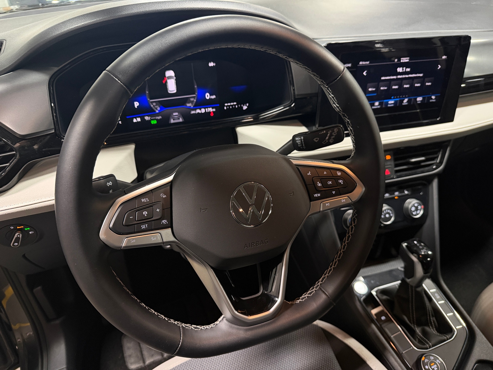 Thumbnail: 2025 Volkswagen Taos - 5