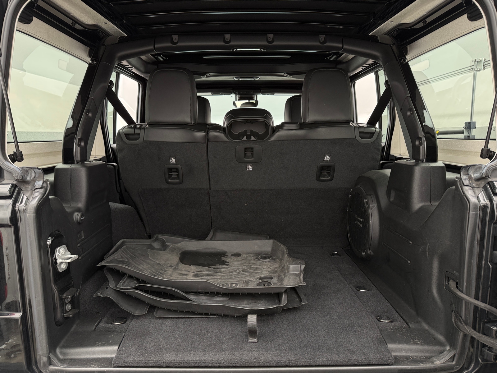 Thumbnail: 2021 Jeep Wrangler - 6