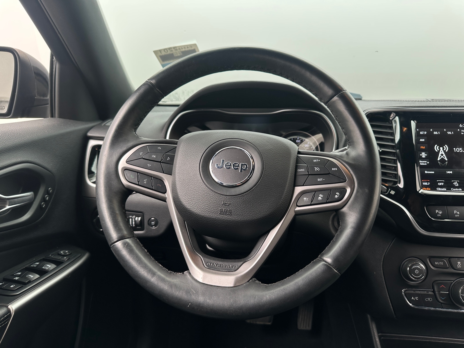 Thumbnail: 2019 Jeep Cherokee - 4