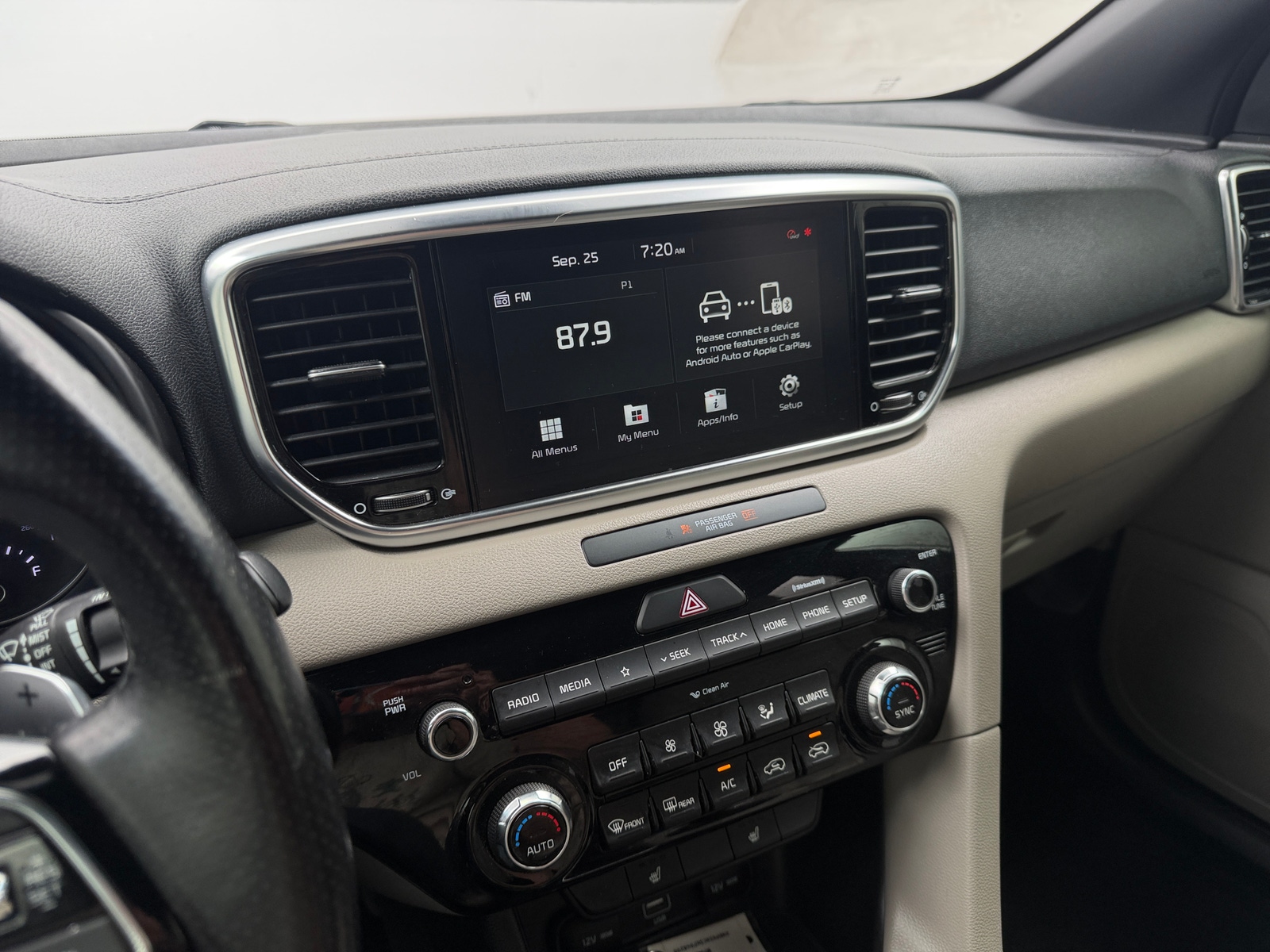 Thumbnail: 2022 Kia Sportage - 3