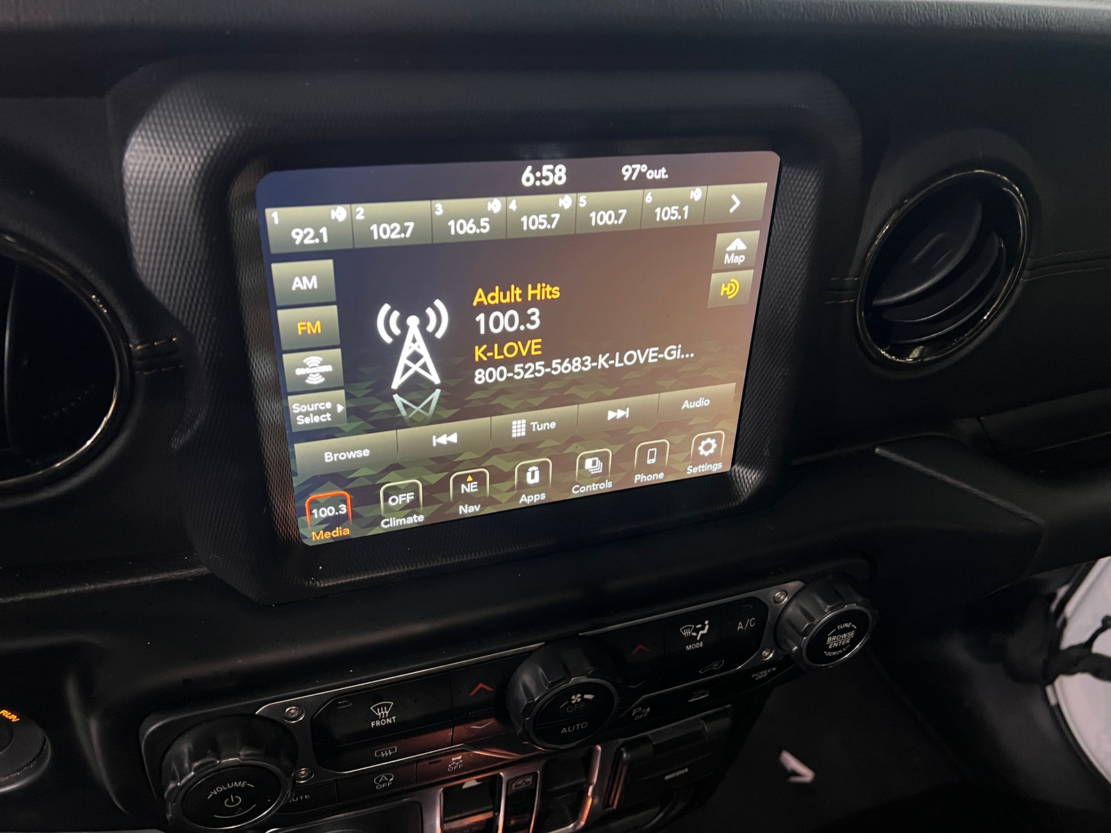 Thumbnail: 2023 Jeep Gladiator - 3