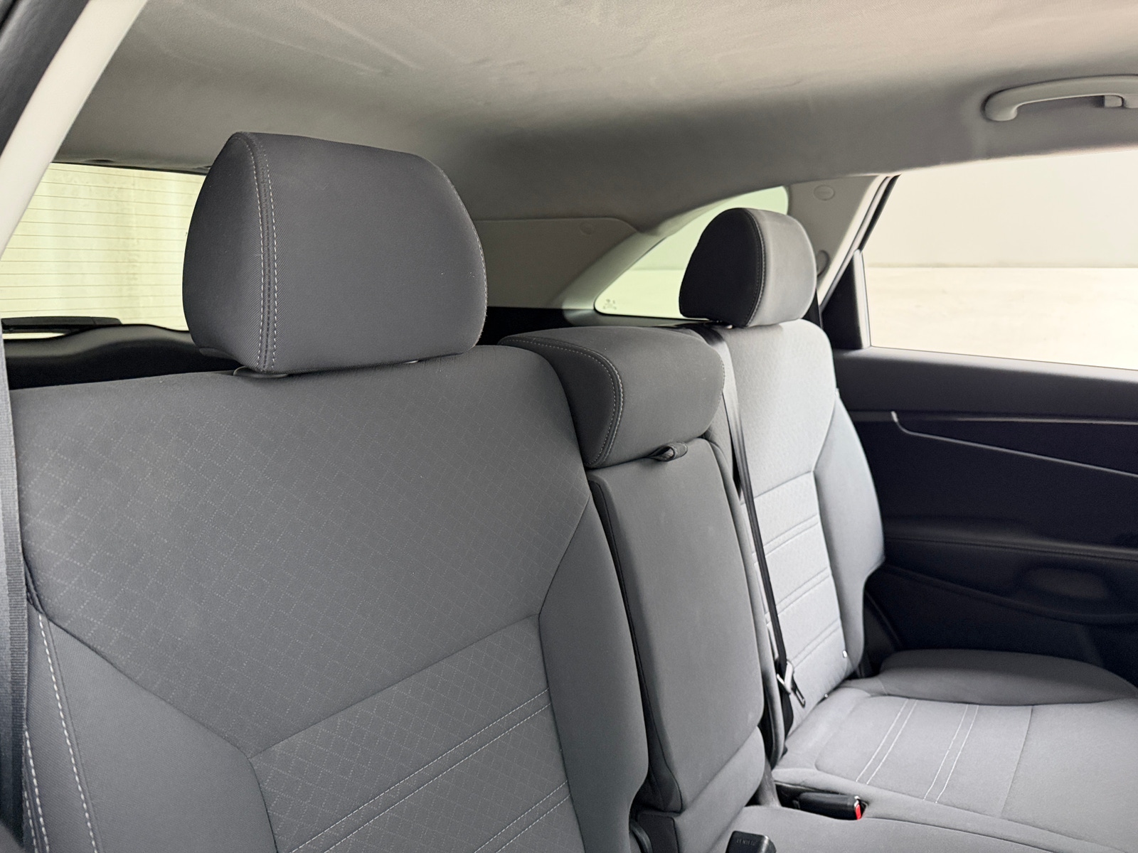 Thumbnail: 2017 Kia Sorento - 6