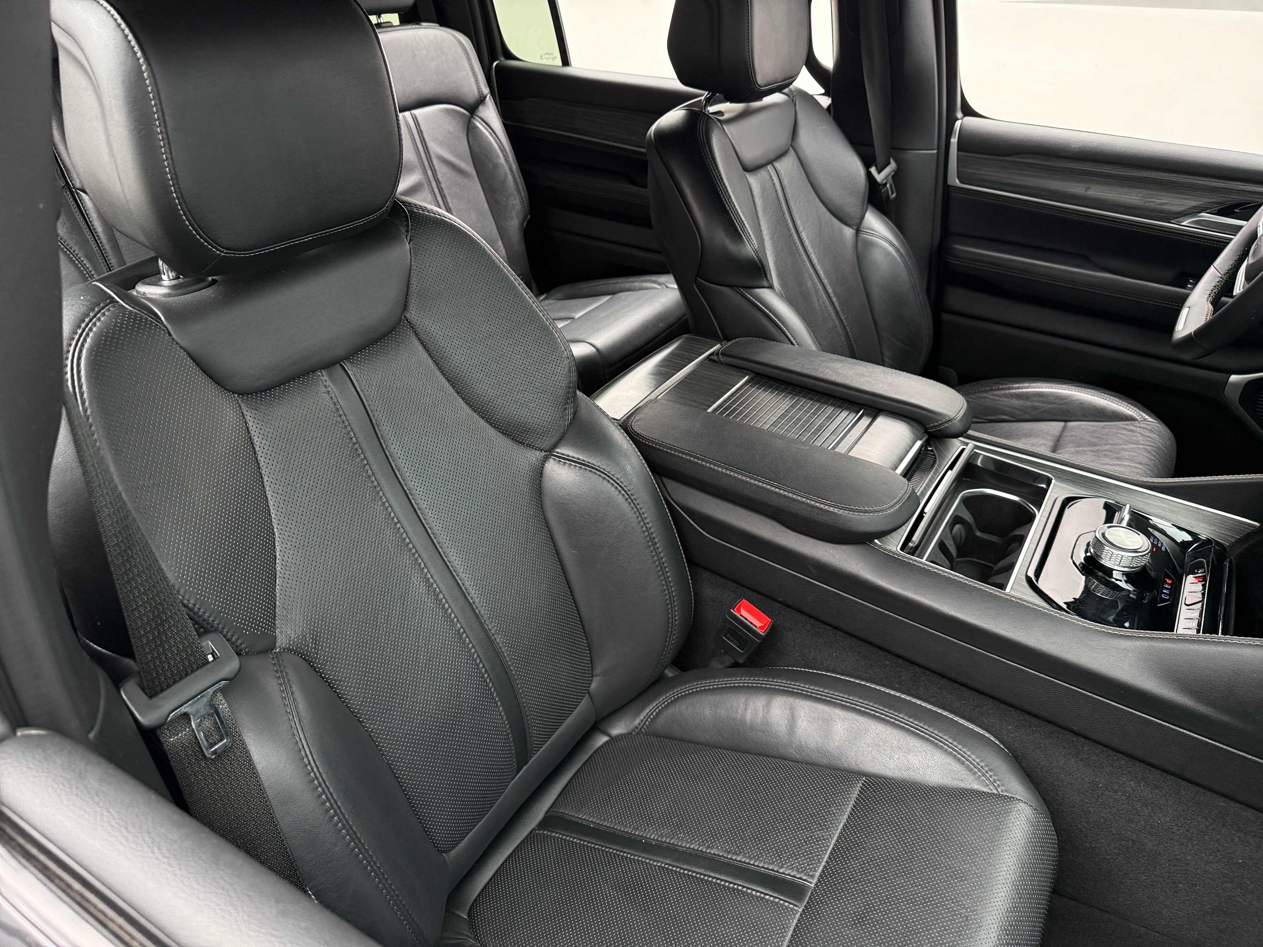2024 Jeep Wagoneer L