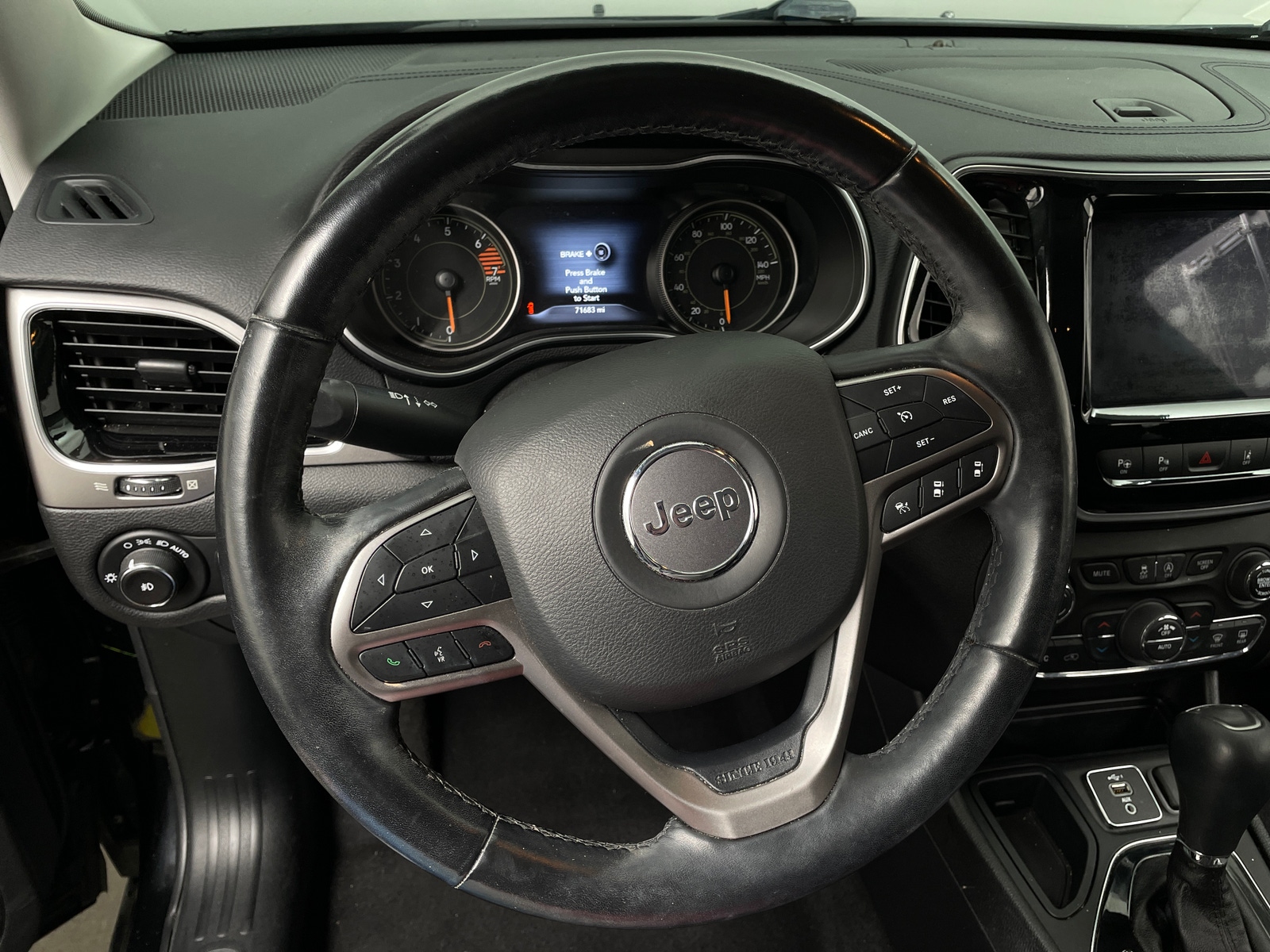 Thumbnail: 2020 Jeep Cherokee - 4