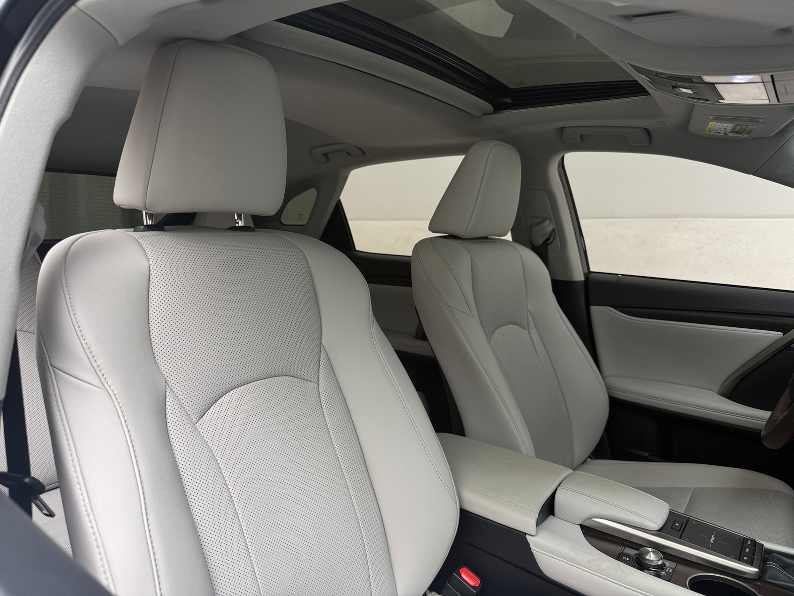 Thumbnail: 2022 Lexus RX - 2