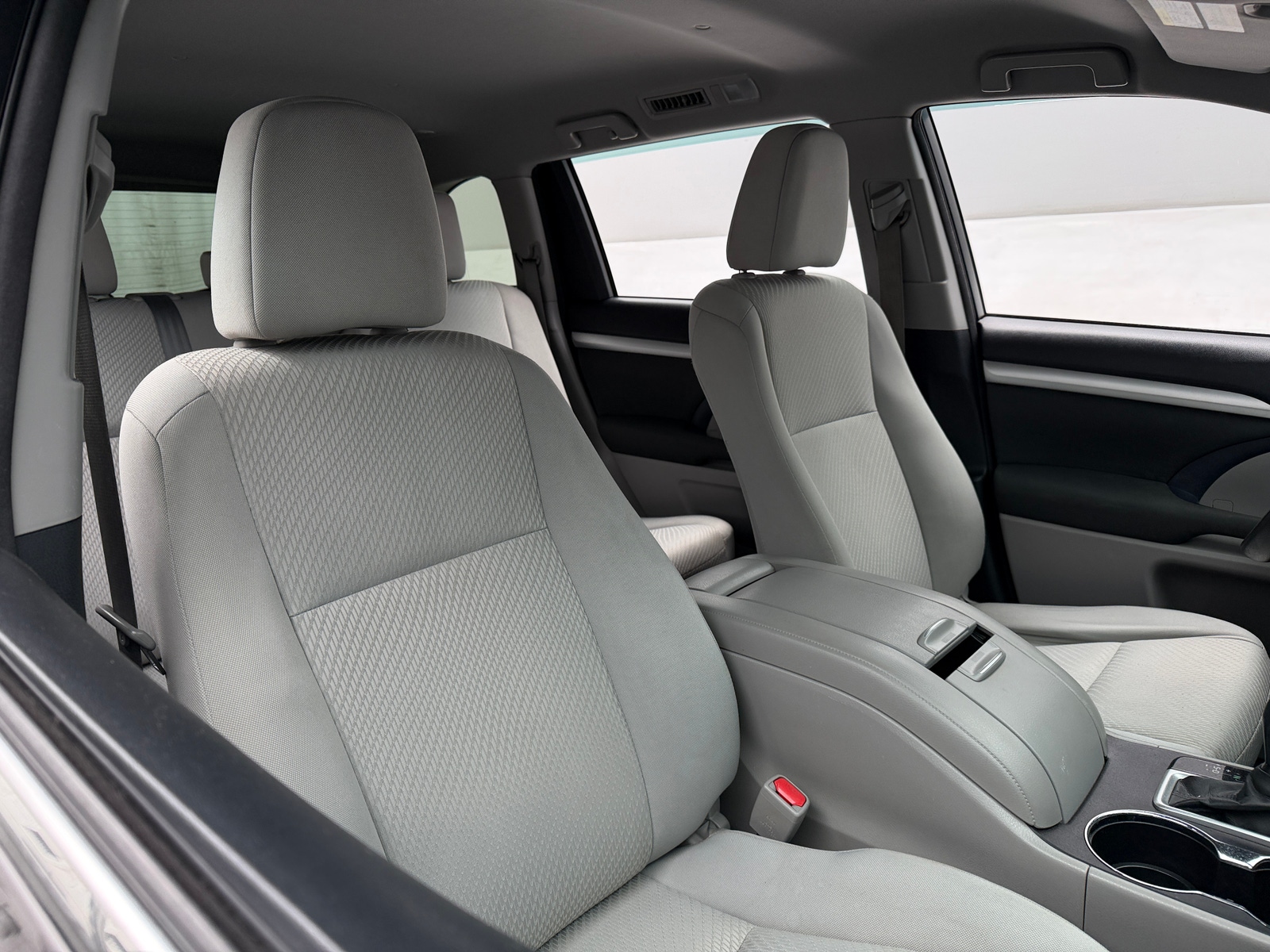 Thumbnail: 2016 Toyota Highlander - 2