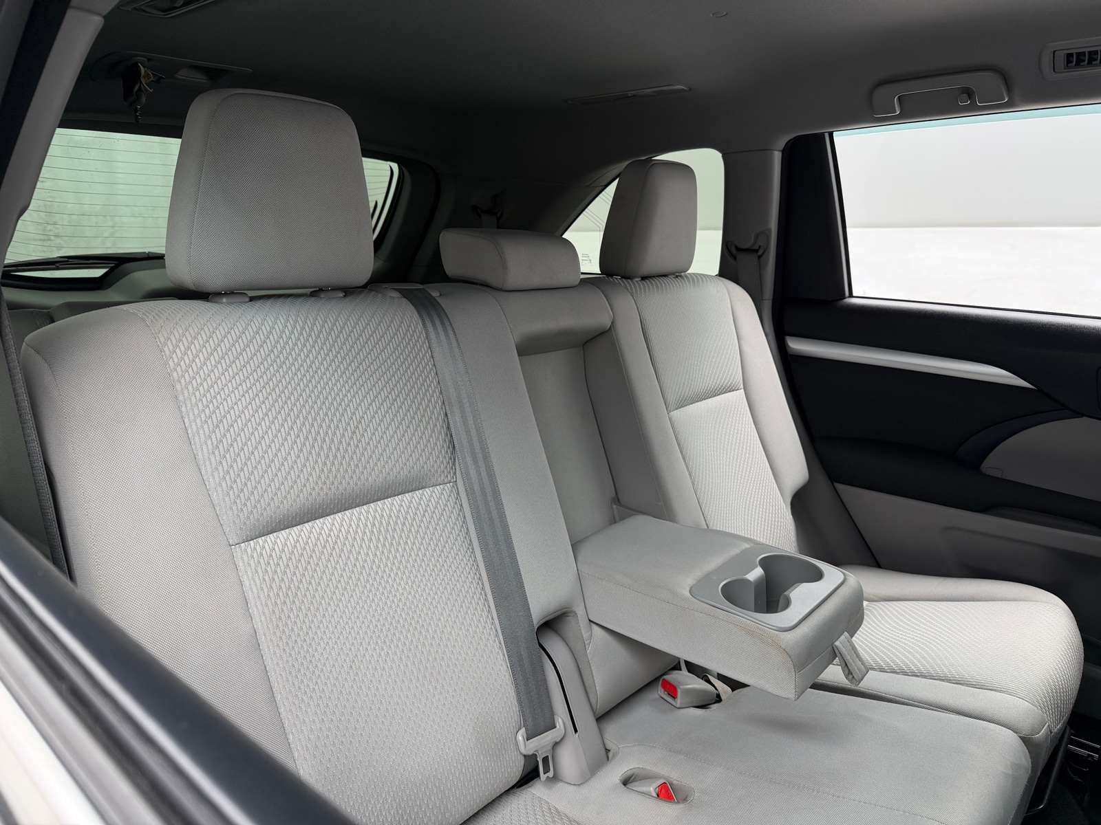 Thumbnail: 2016 Toyota Highlander - 6