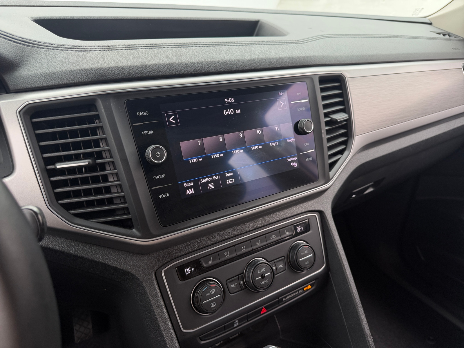 Thumbnail: 2019 Volkswagen Atlas - 4