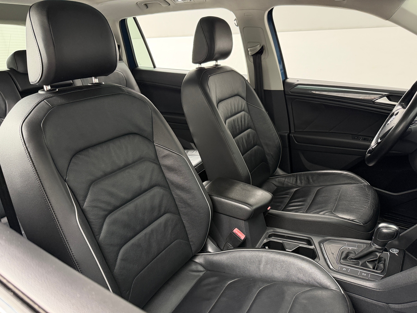 Thumbnail: 2018 Volkswagen Tiguan - 2