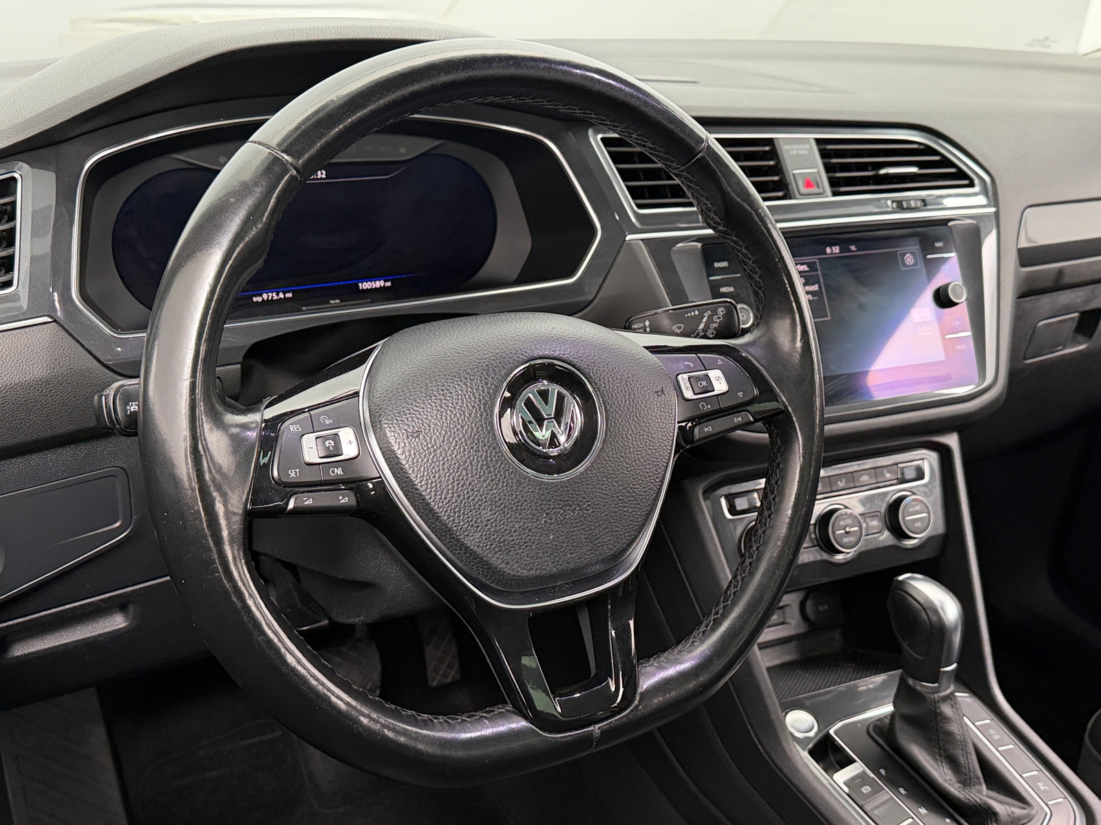 Thumbnail: 2018 Volkswagen Tiguan - 5