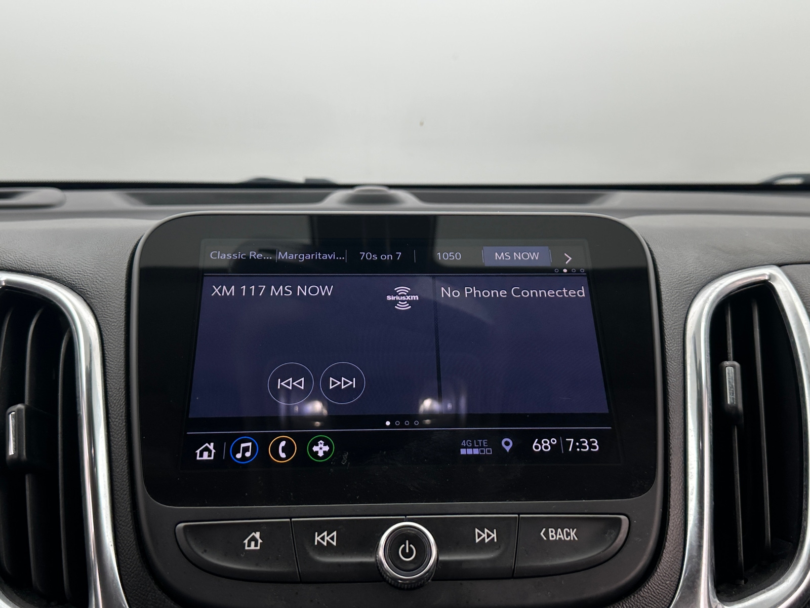 Thumbnail: 2020 Chevrolet Equinox - 3