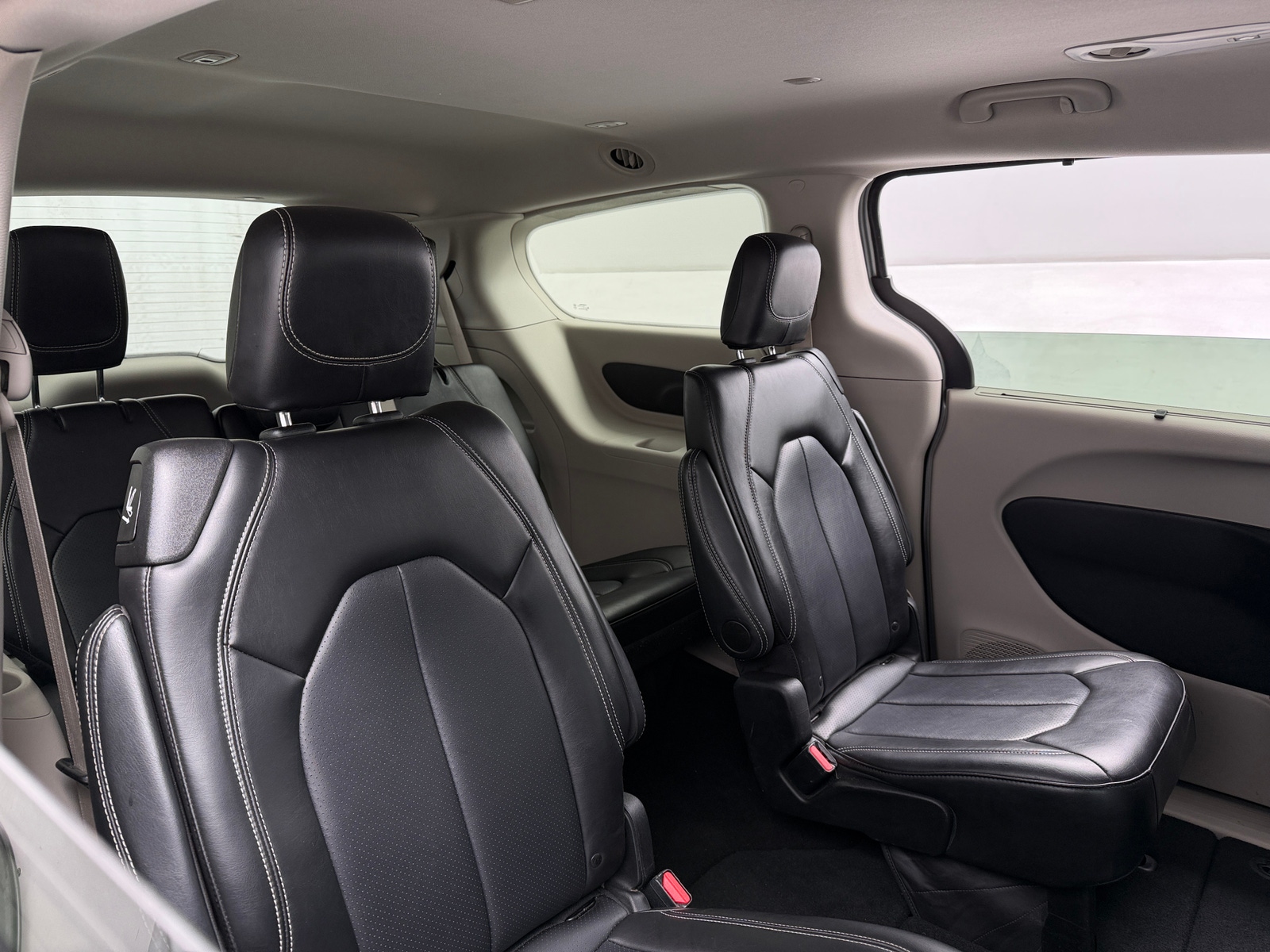 Thumbnail: 2024 Chrysler Pacifica - 5