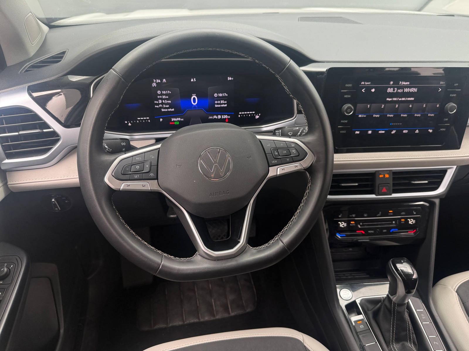 Thumbnail: 2025 Volkswagen Taos - 5