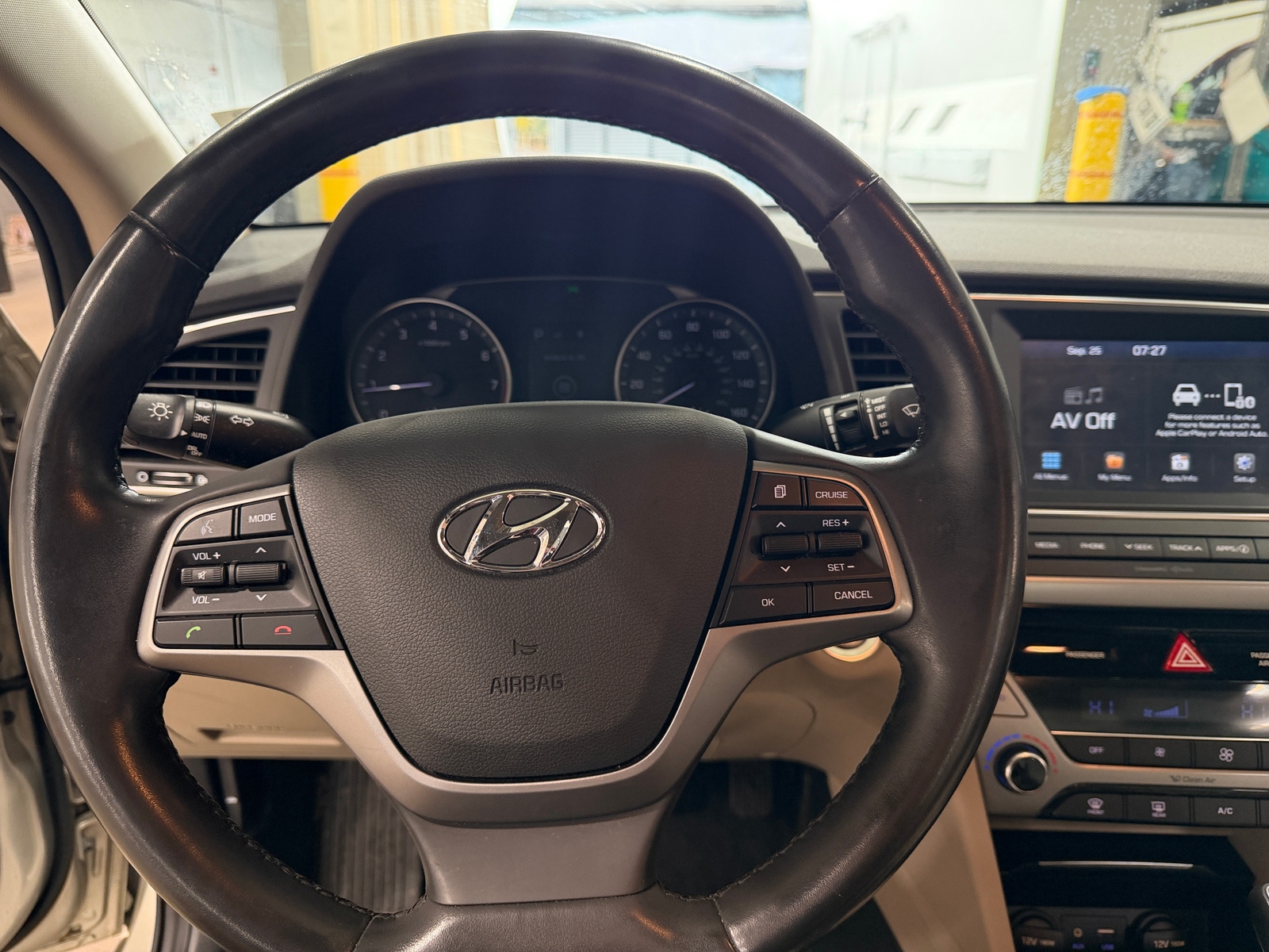 Thumbnail: 2017 Hyundai Elantra - 5