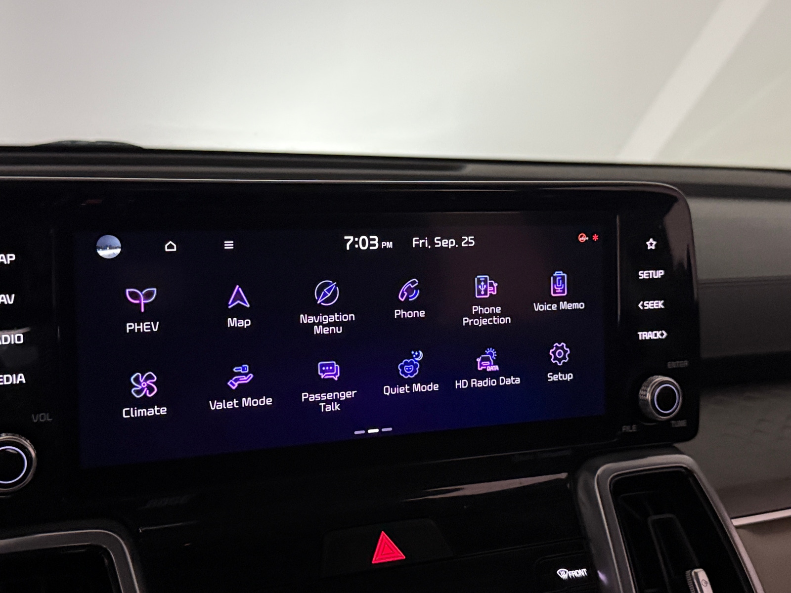 Thumbnail: 2023 Kia Sorento - 3