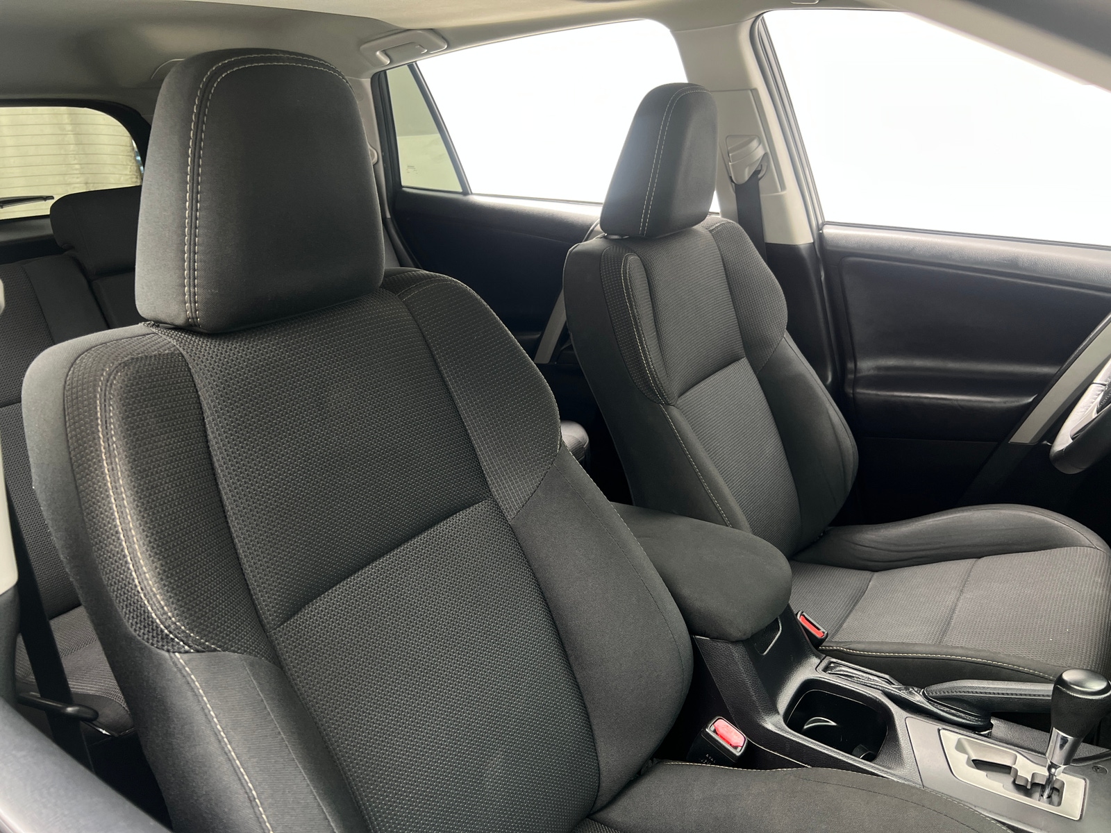 Thumbnail: 2017 Toyota RAV4 - 2