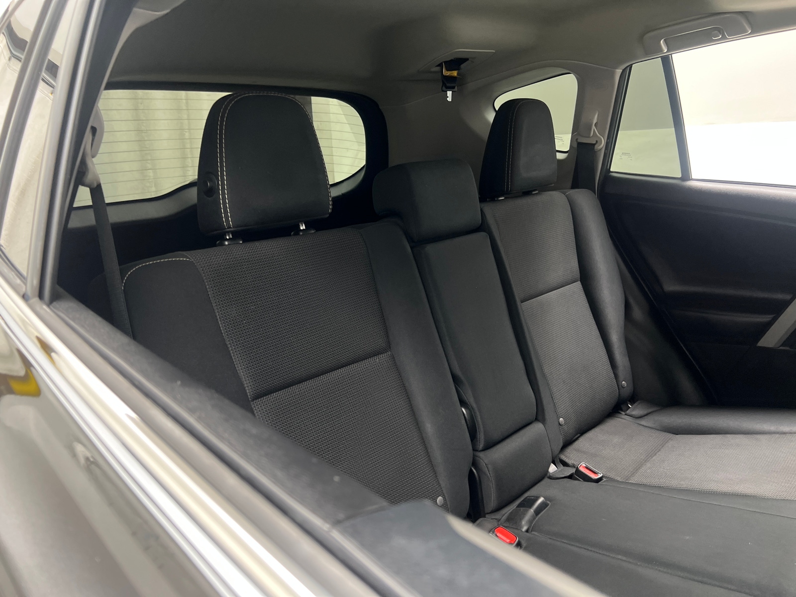 Thumbnail: 2017 Toyota RAV4 - 6