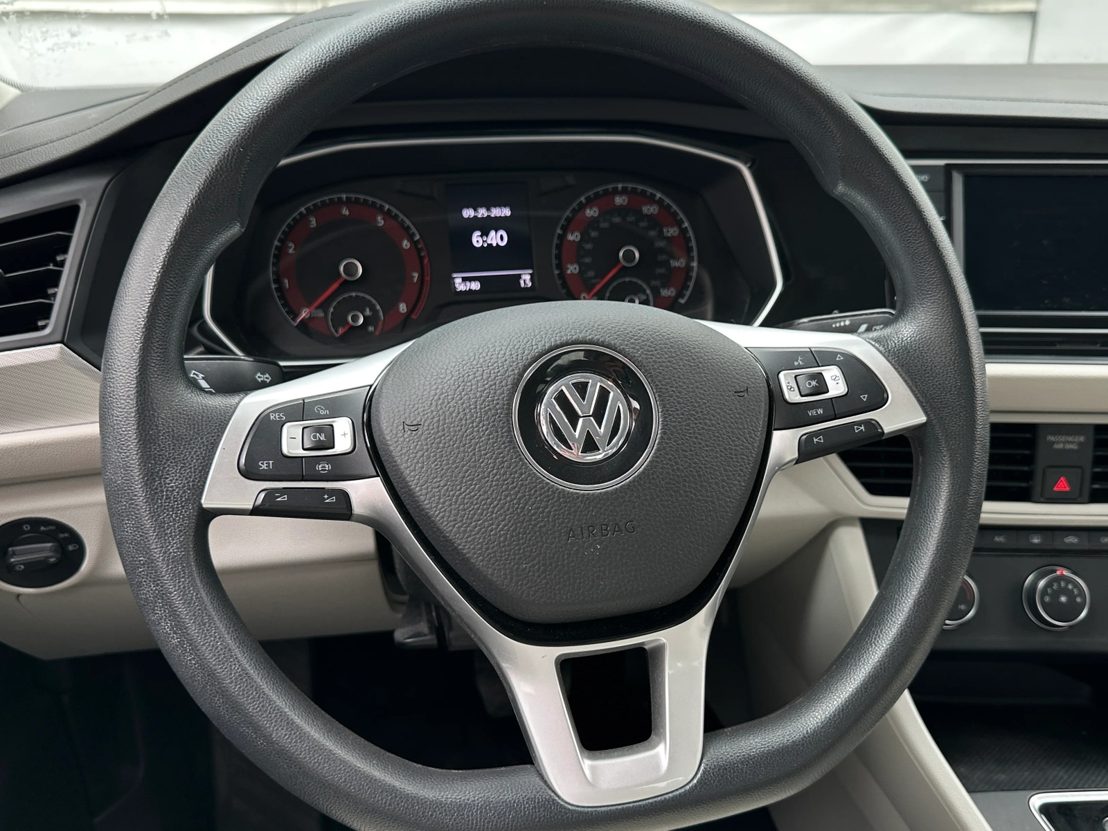 Thumbnail: 2019 Volkswagen Jetta - 5
