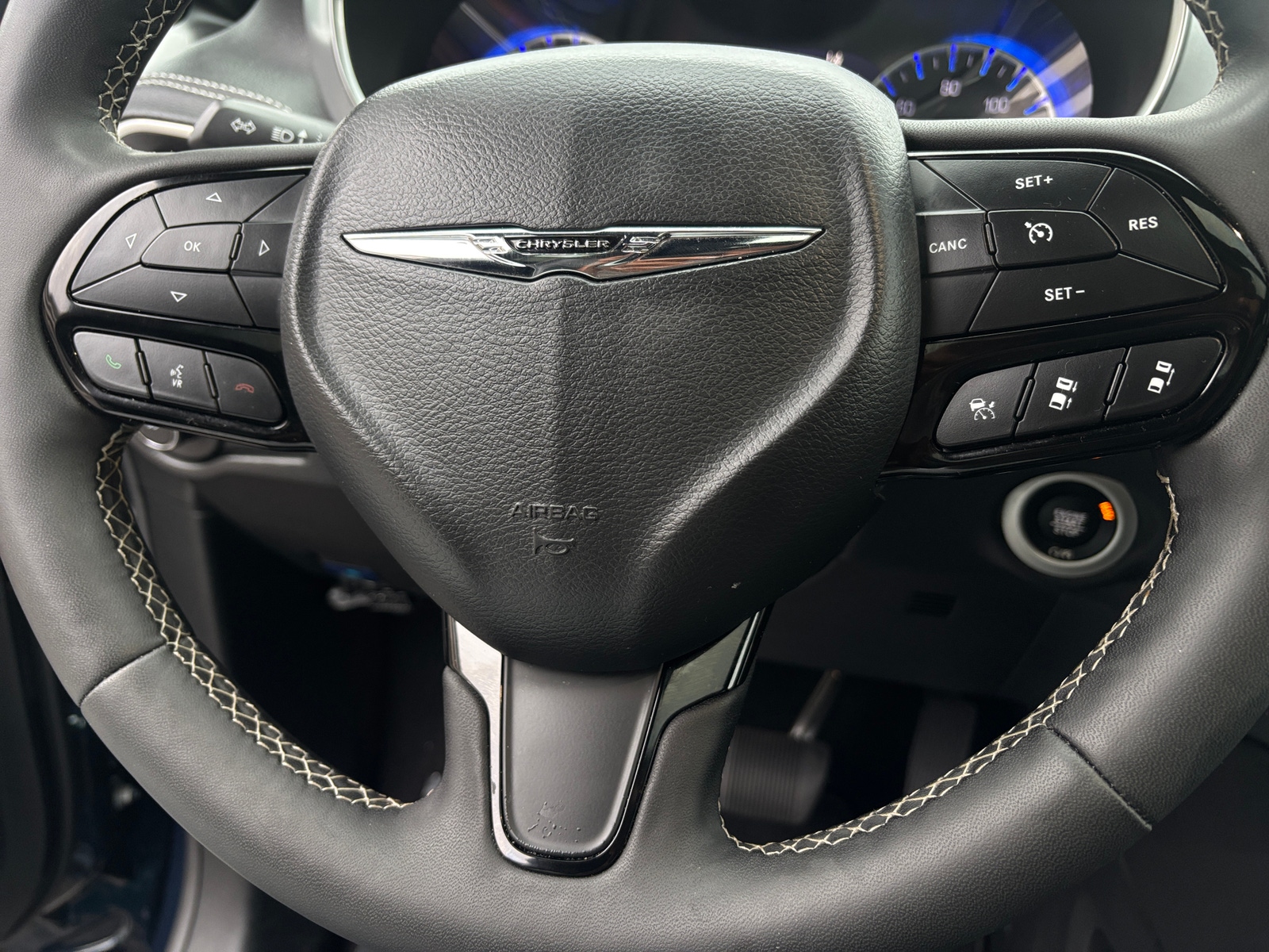Thumbnail: 2025 Chrysler Pacifica - 5
