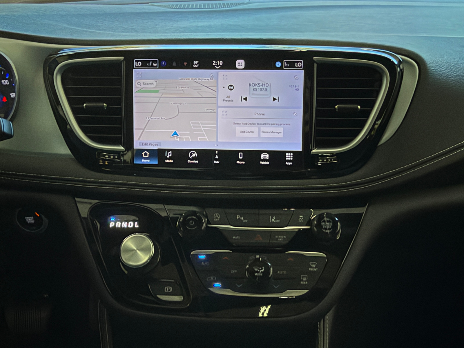 Thumbnail: 2025 Chrysler Pacifica - 3
