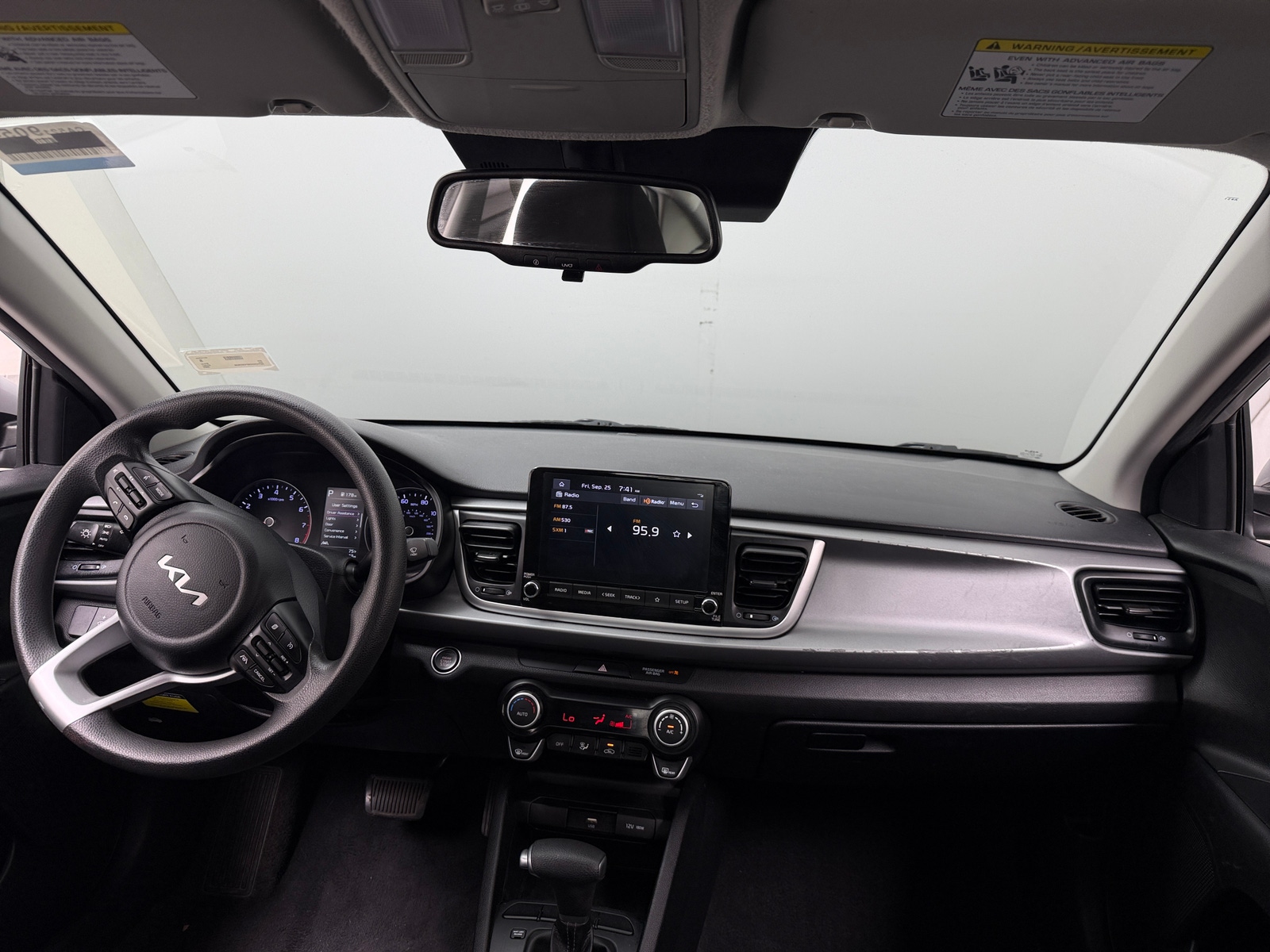 Thumbnail: 2023 Kia Rio - 3