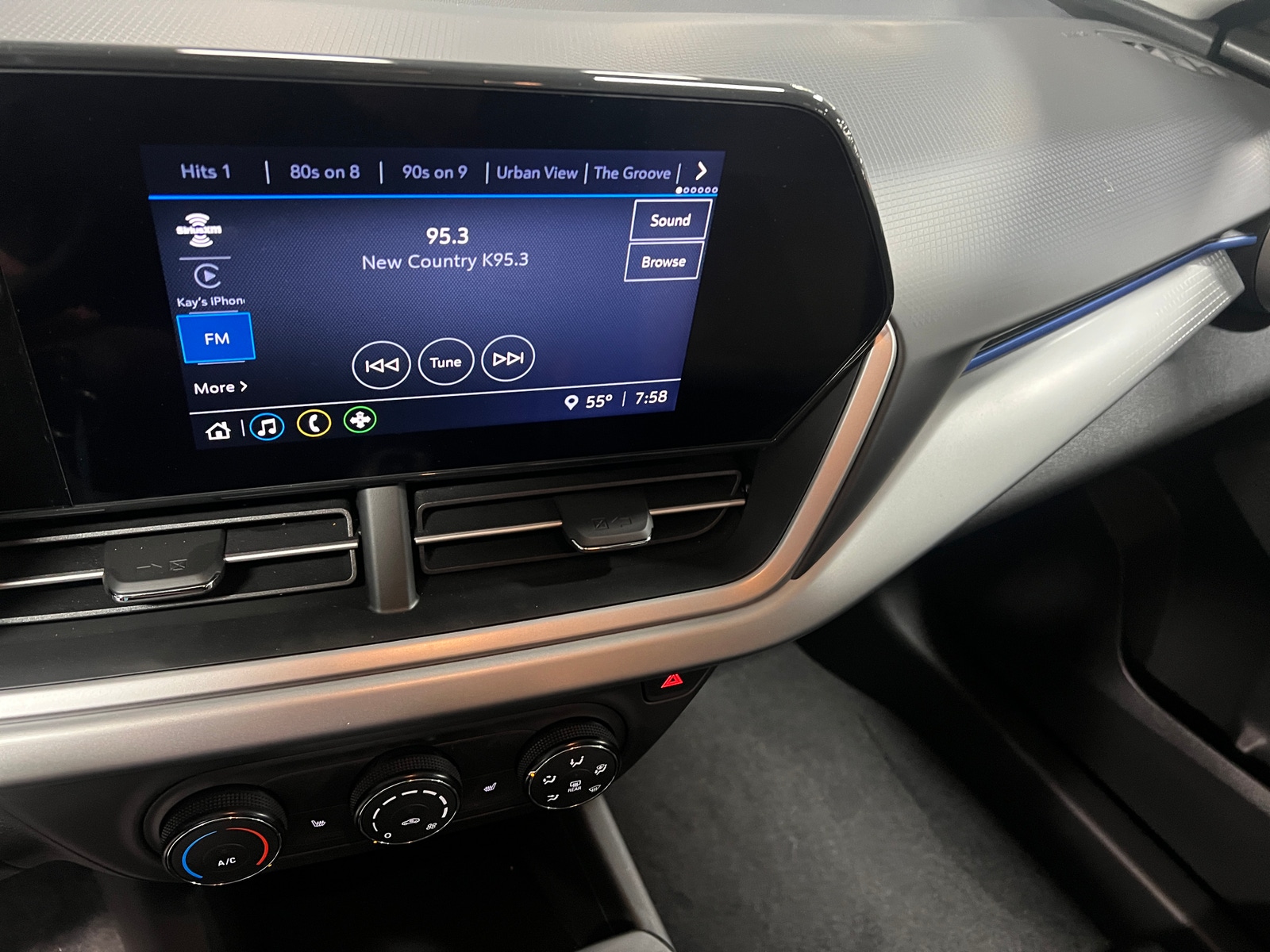 Thumbnail: 2025 Chevrolet Trax - 4