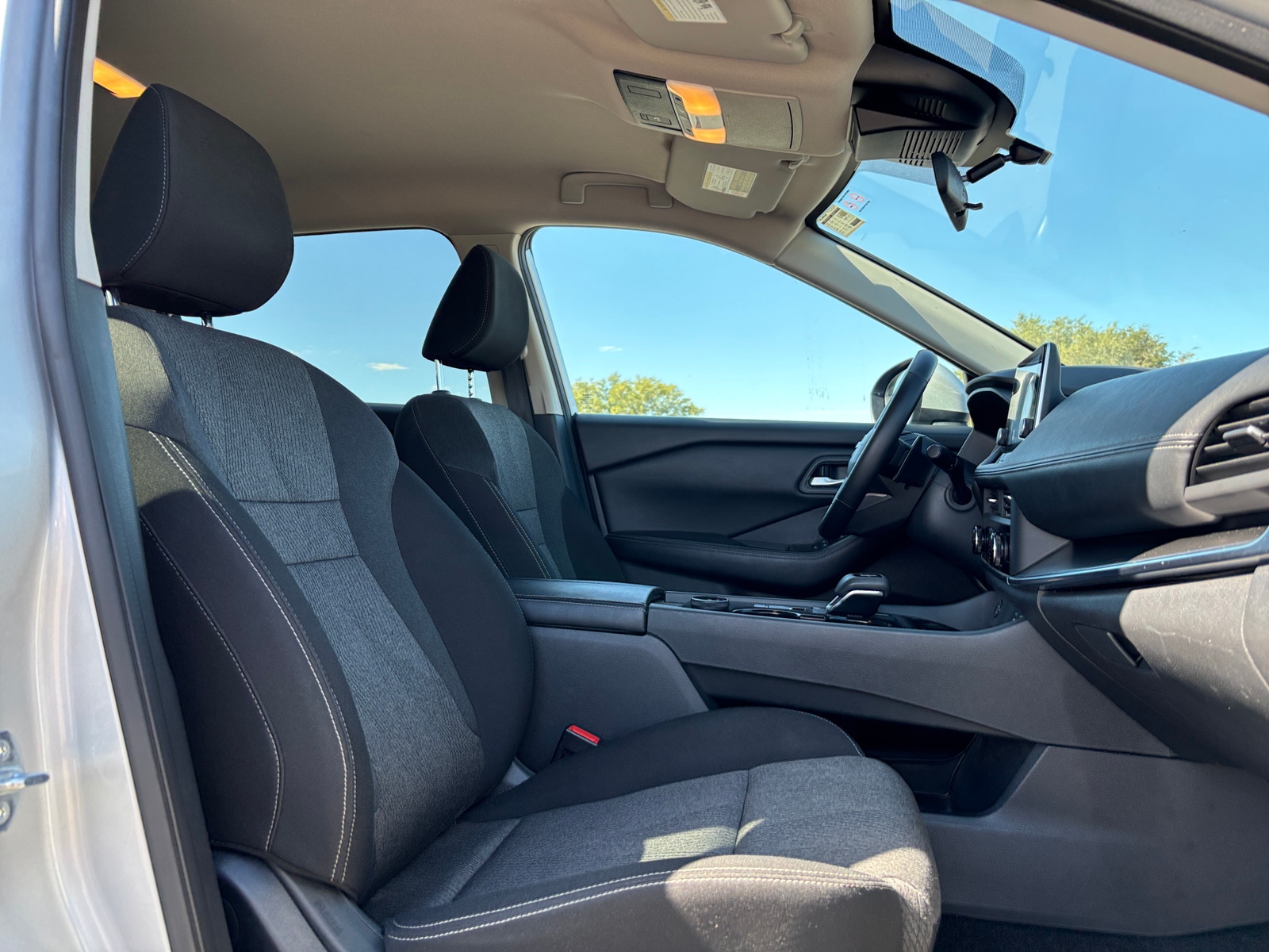 Thumbnail: 2025 Nissan Rogue - 2