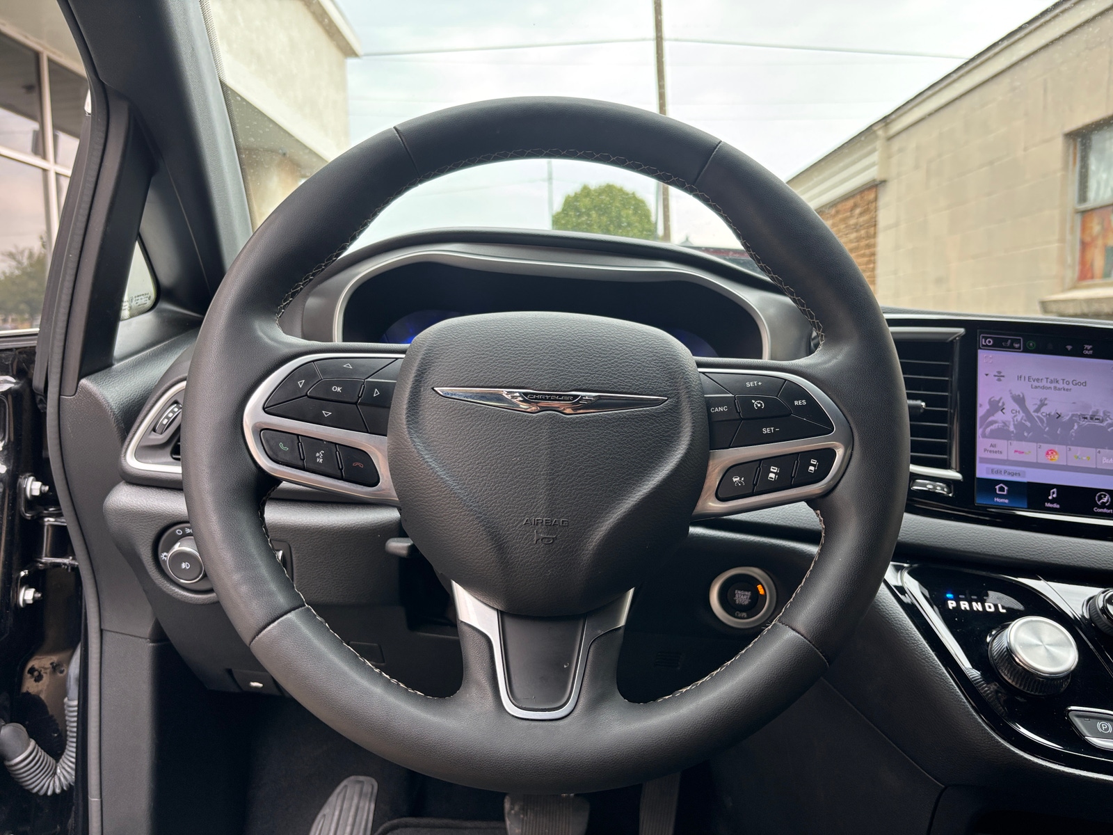 Thumbnail: 2025 Chrysler Pacifica - 5