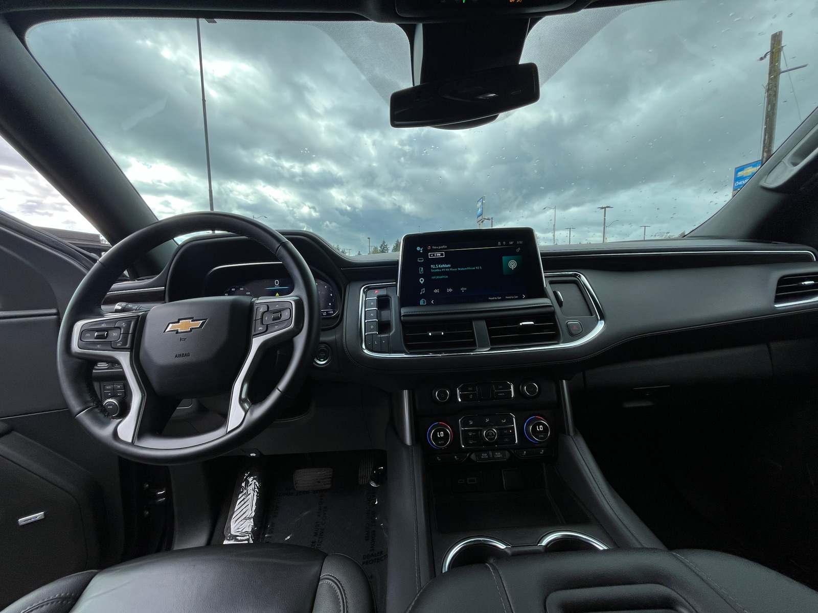 Thumbnail: 2024 Chevrolet Tahoe - 3