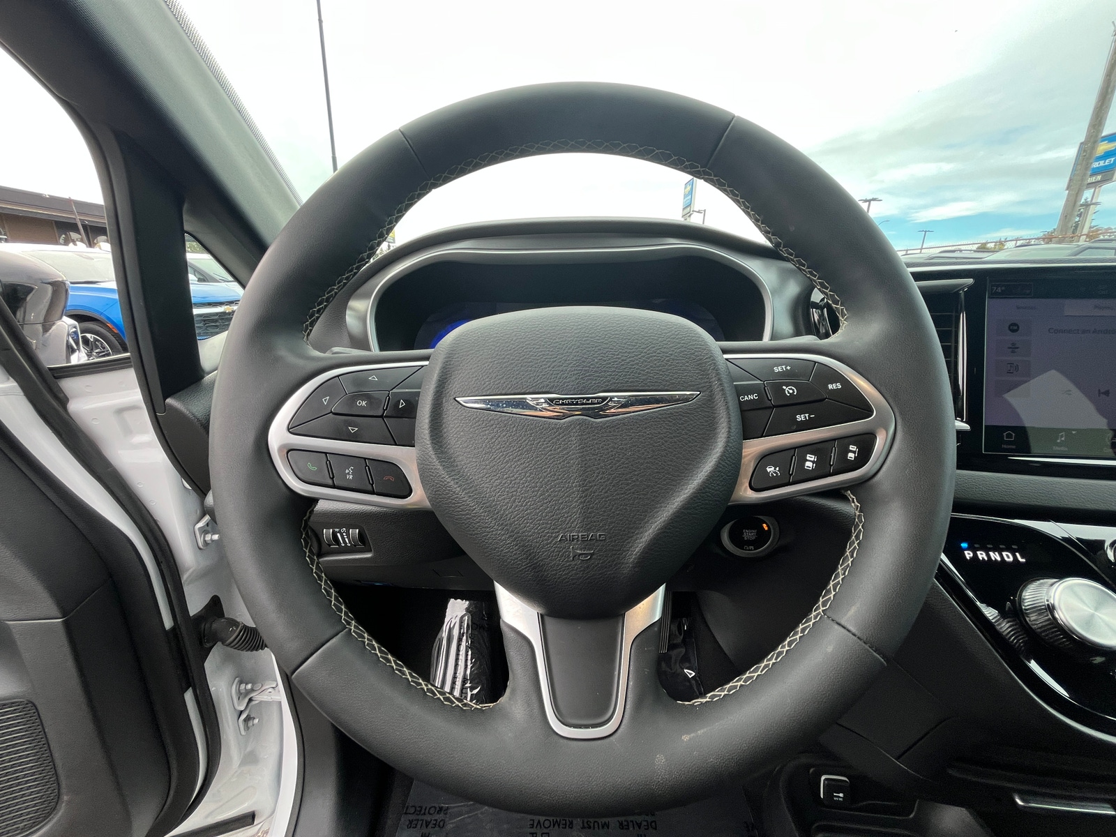Thumbnail: 2025 Chrysler Pacifica - 5