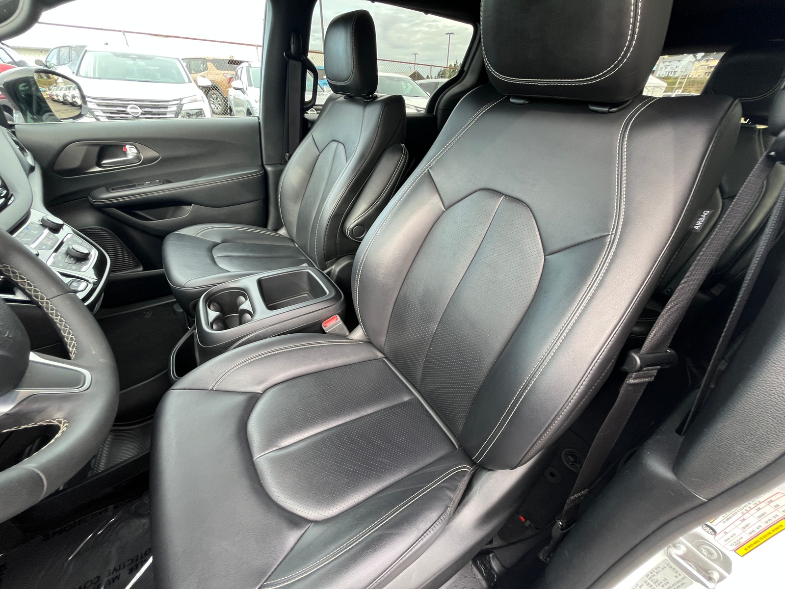 Thumbnail: 2025 Chrysler Pacifica - 2