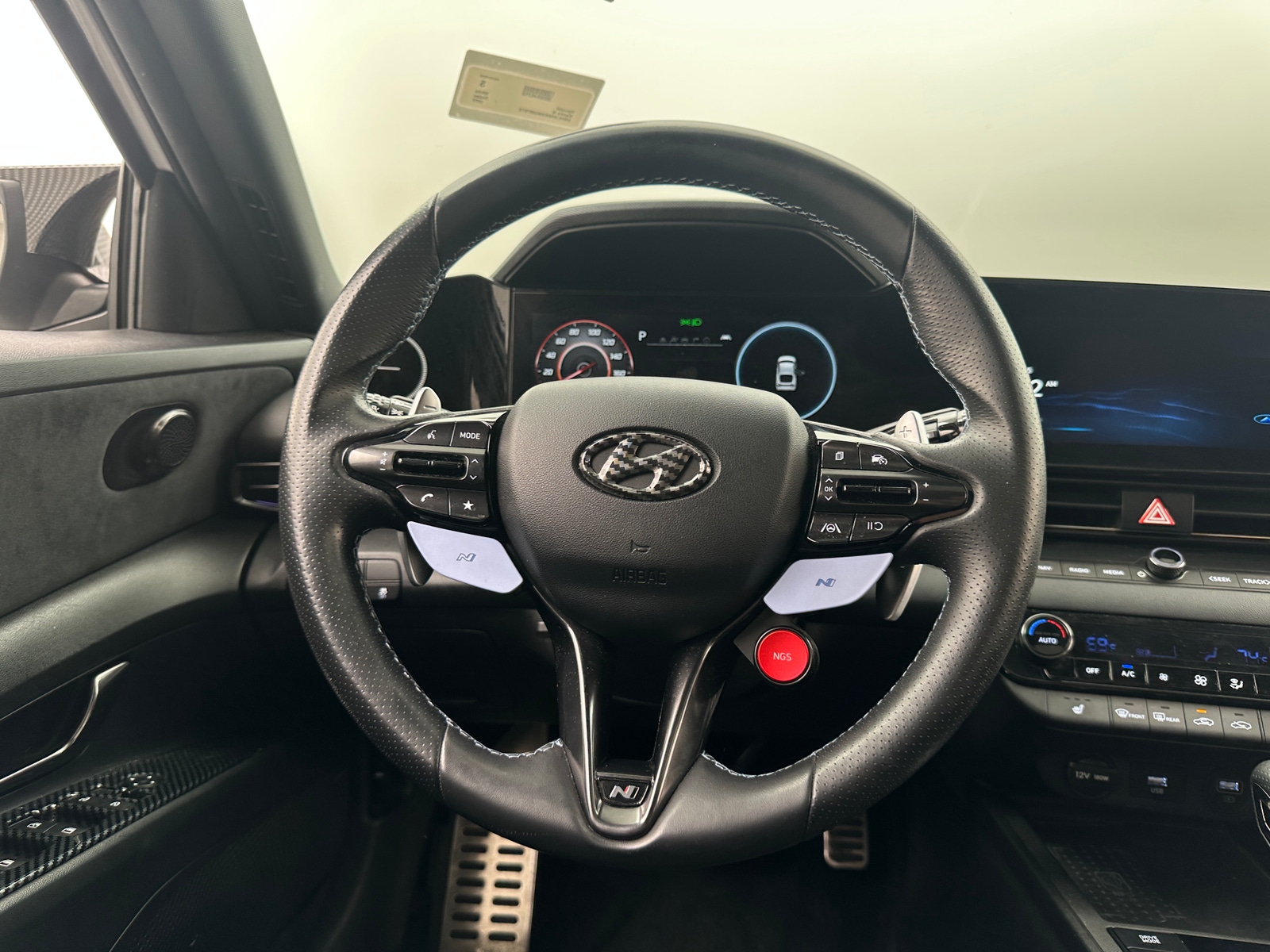 Thumbnail: 2022 Hyundai Elantra - 4