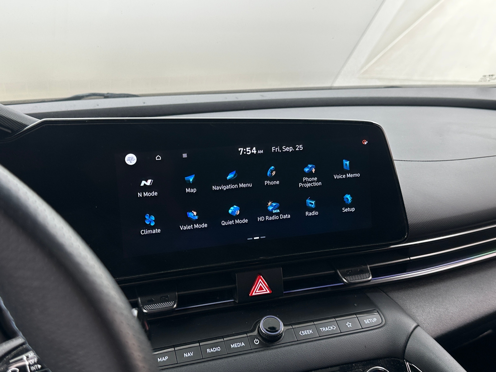 Thumbnail: 2022 Hyundai Elantra - 3