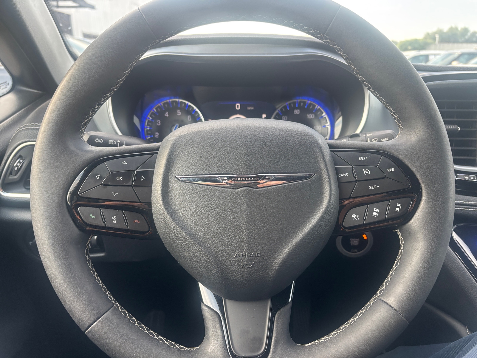 Thumbnail: 2025 Chrysler Pacifica - 5