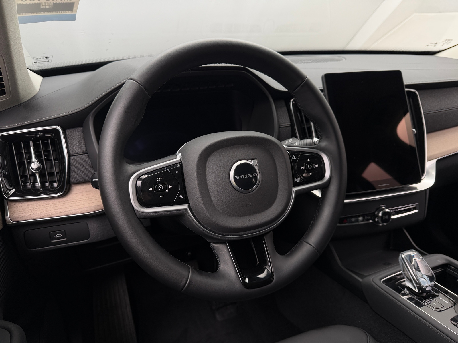 Thumbnail: 2026 Volvo XC90 - 4