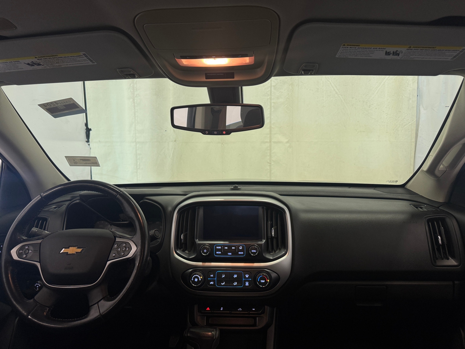Thumbnail: 2018 Chevrolet Colorado - 3