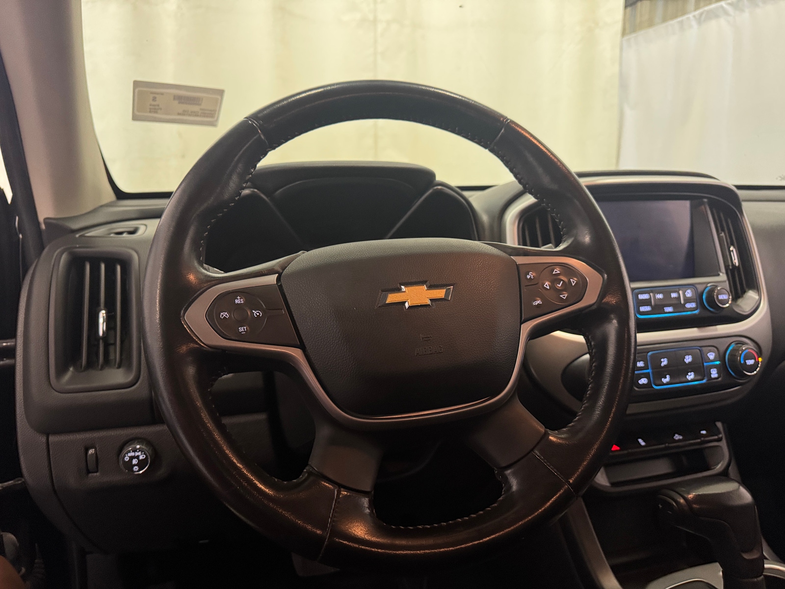 Thumbnail: 2018 Chevrolet Colorado - 5