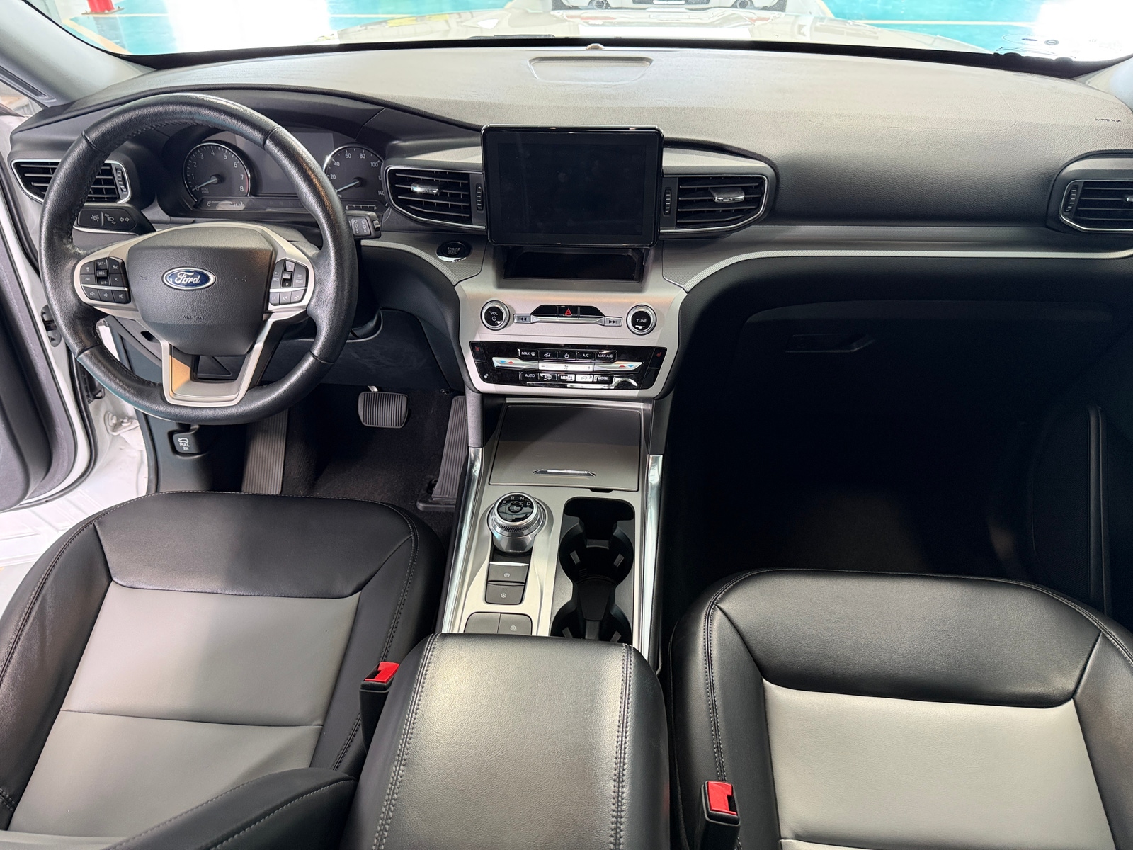 Thumbnail: 2022 Ford Explorer - 2