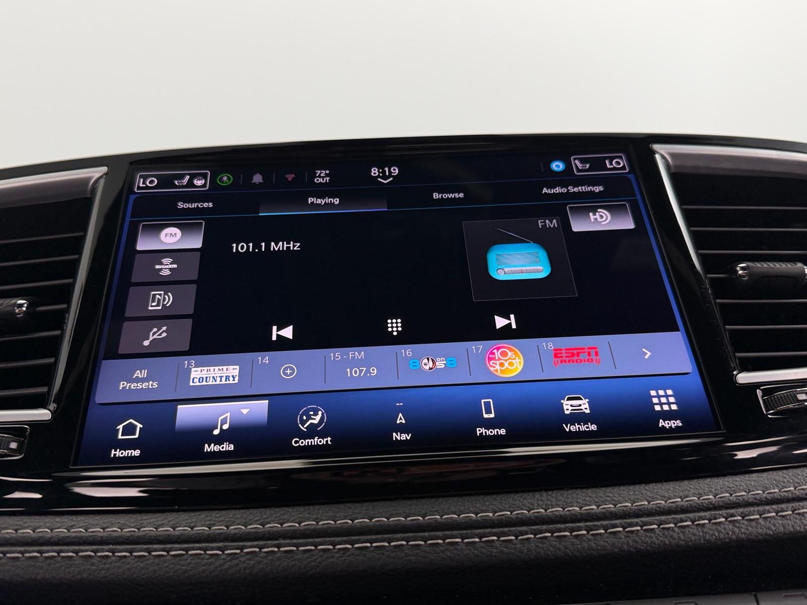 Thumbnail: 2025 Chrysler Pacifica - 3