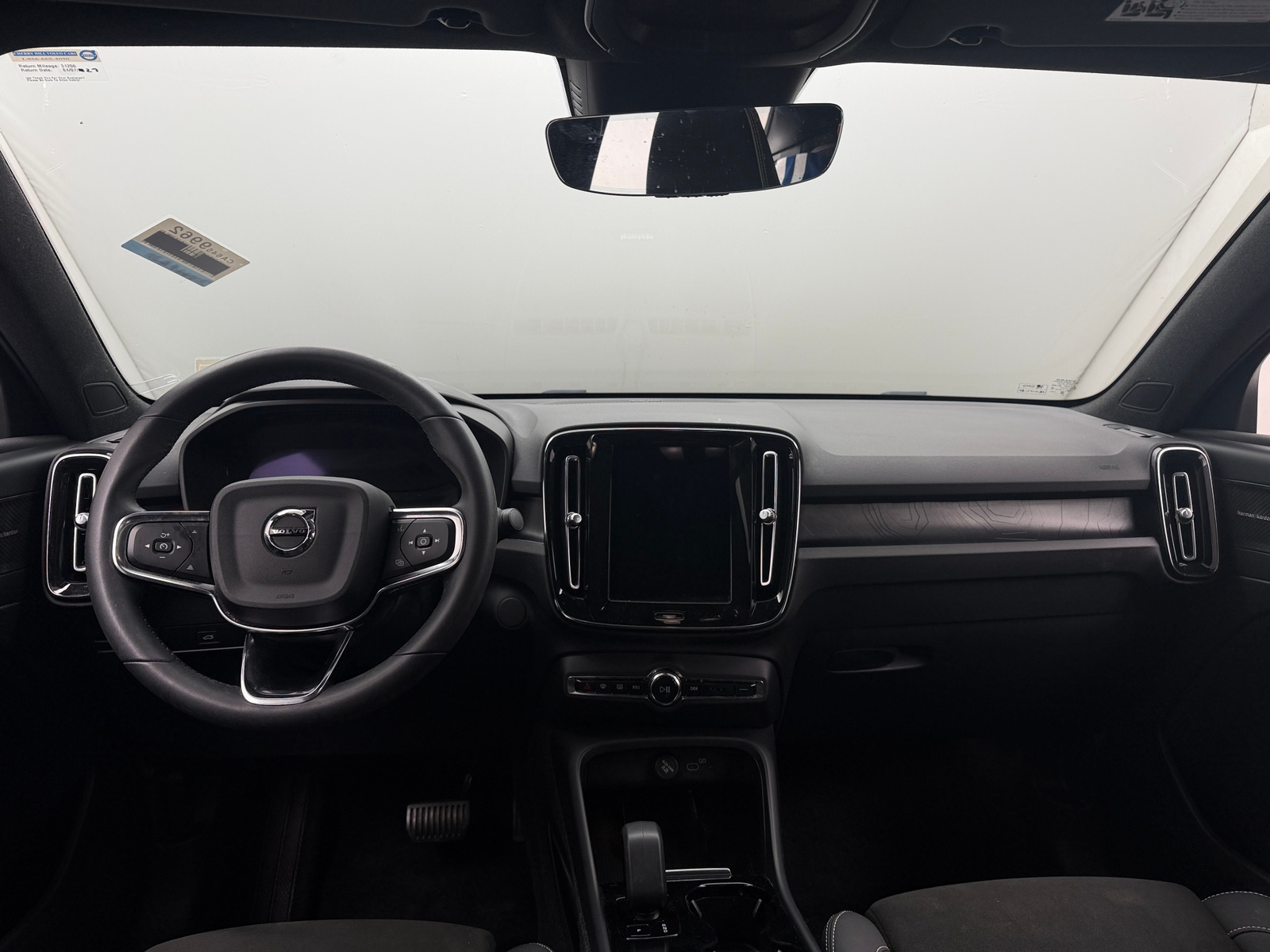 Thumbnail: 2023 Volvo C40 - 2