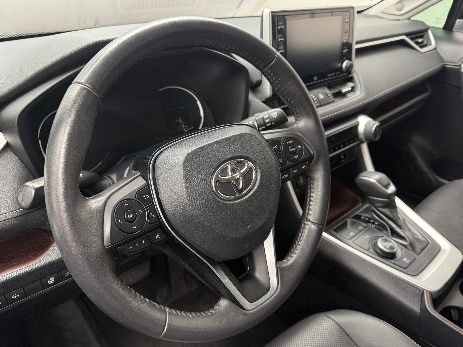 Thumbnail: 2020 Toyota RAV4 - 4