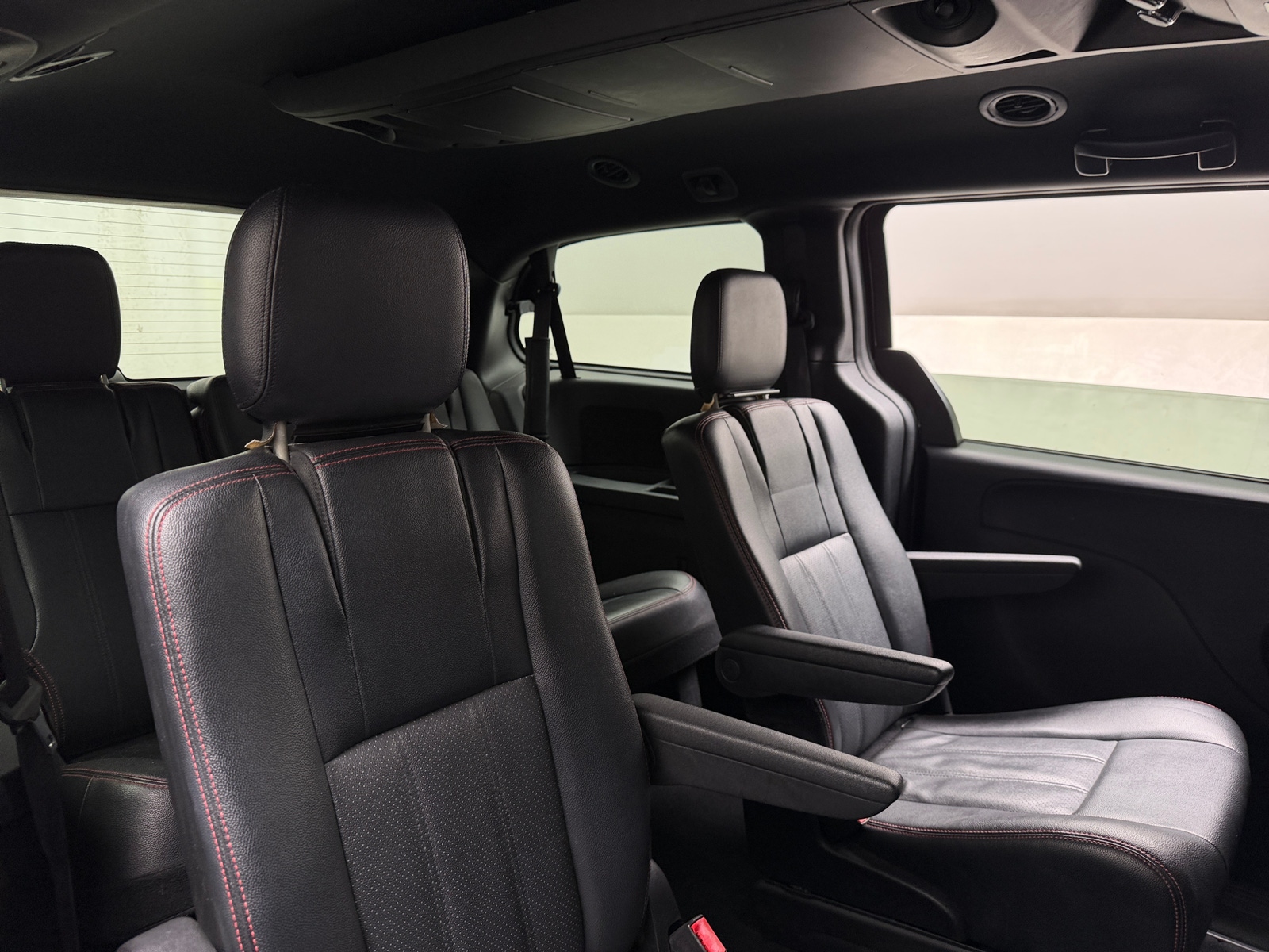 Thumbnail: 2016 Dodge Grand Caravan - 5