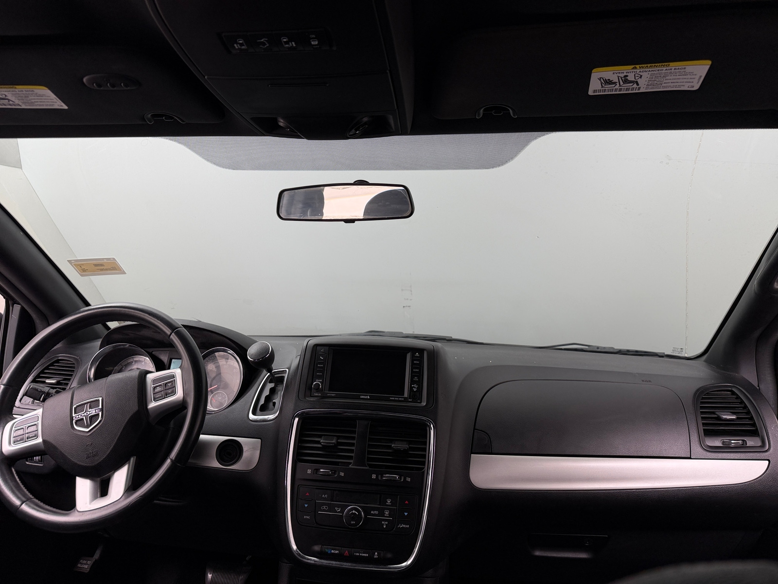 Thumbnail: 2016 Dodge Grand Caravan - 2