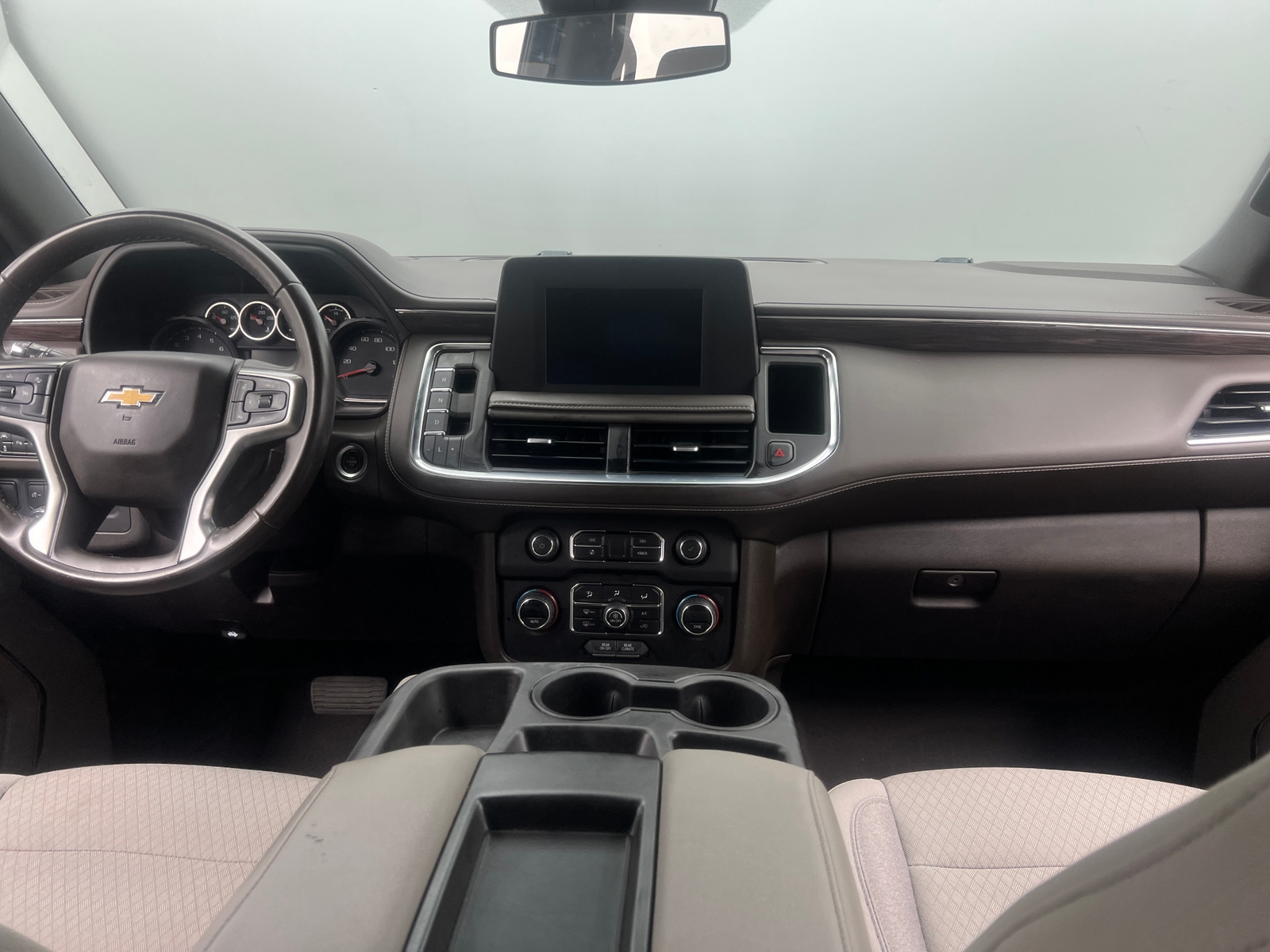 Thumbnail: 2023 Chevrolet Tahoe - 3