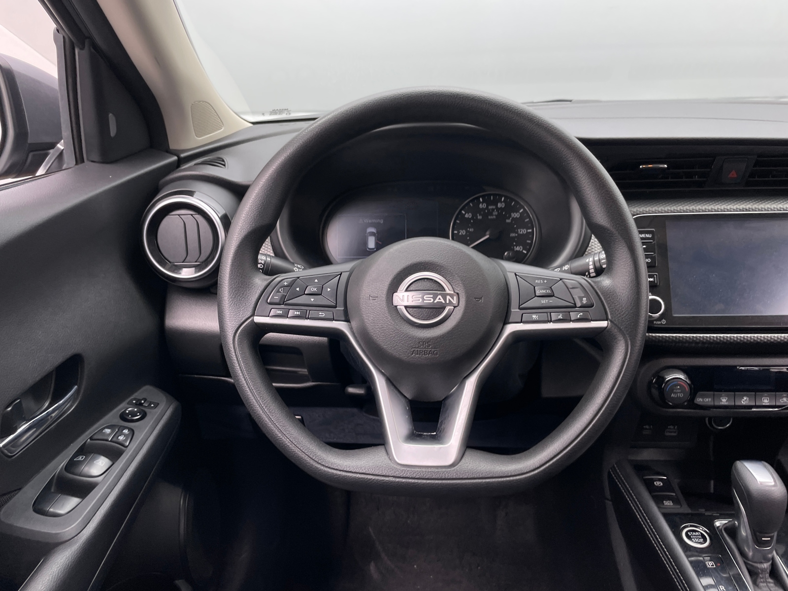 Thumbnail: 2022 Nissan Kicks - 5