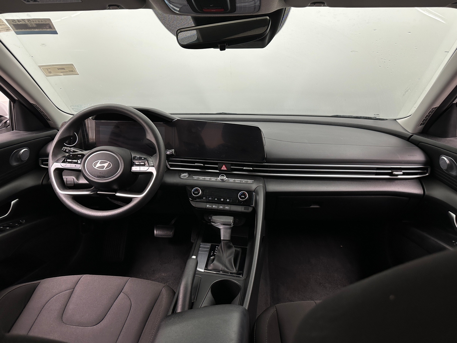 Thumbnail: 2024 Hyundai Elantra - 3
