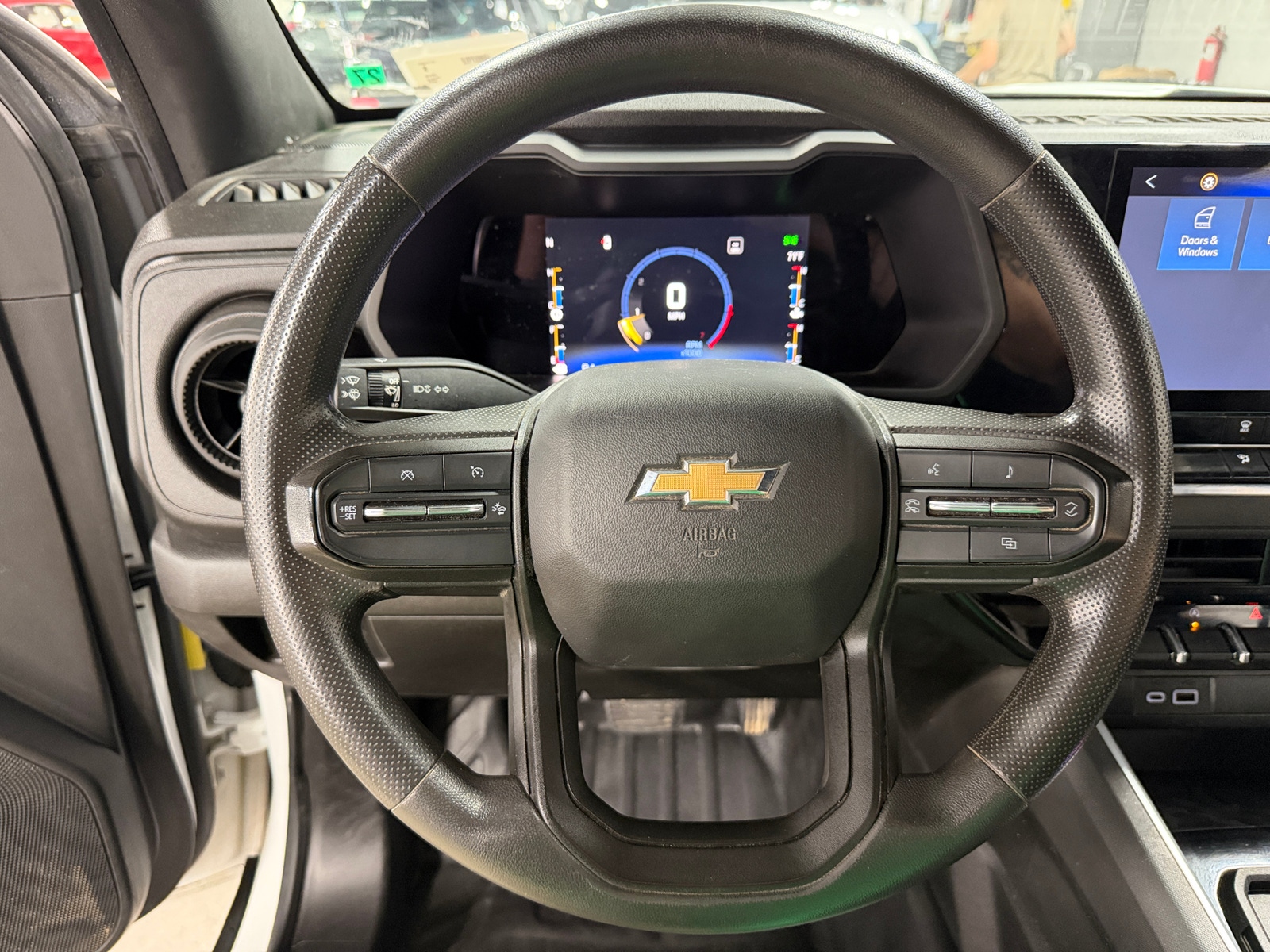 Thumbnail: 2023 Chevrolet Colorado - 4