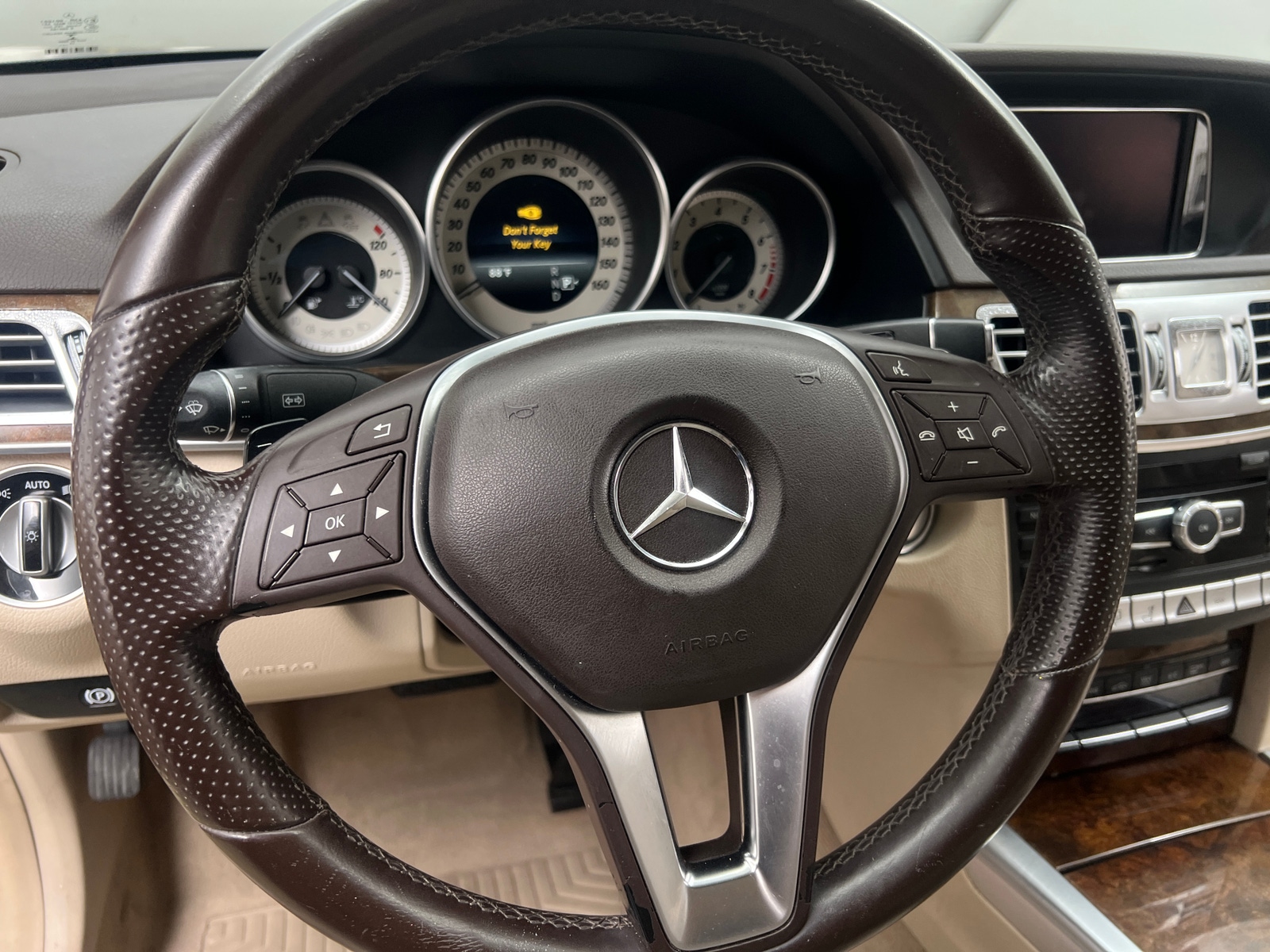 Thumbnail: 2014 Mercedes-Benz E-Class - 4