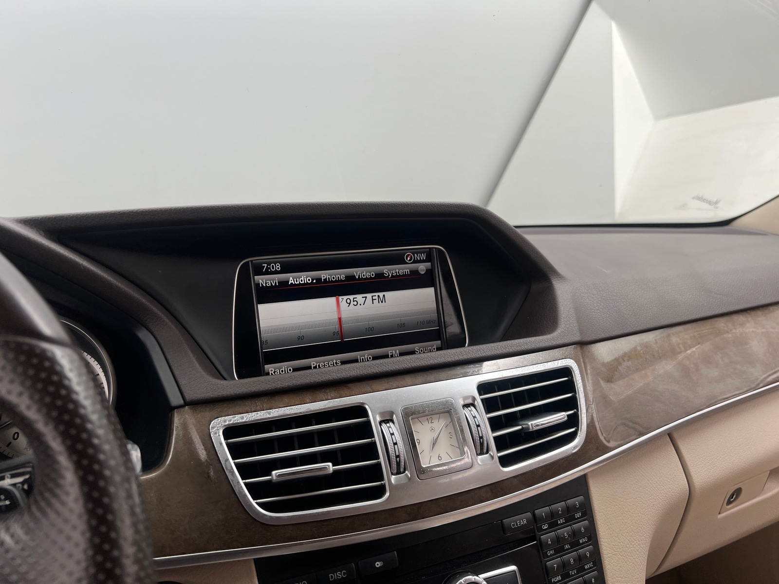 Thumbnail: 2014 Mercedes-Benz E-Class - 3