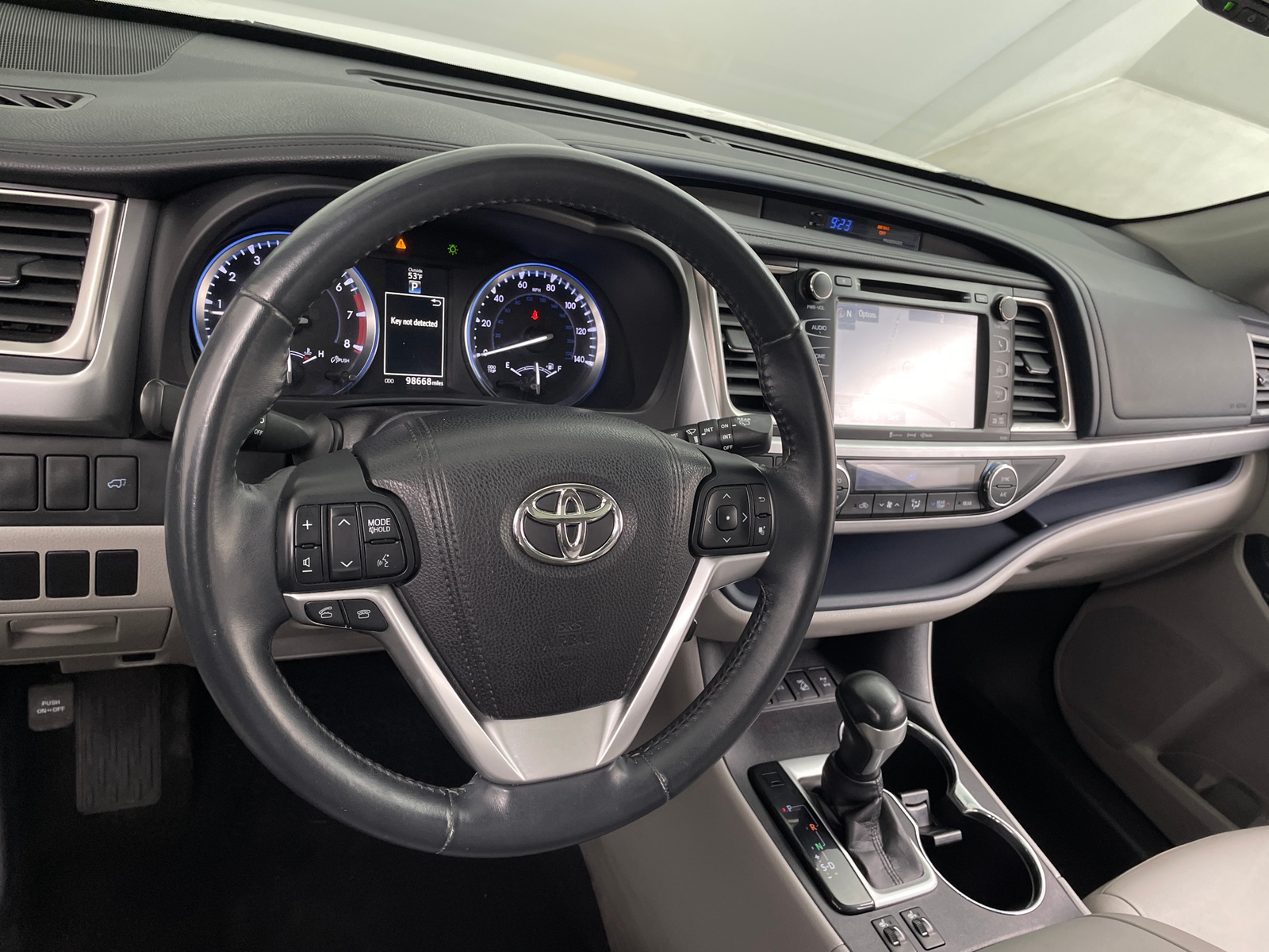 Thumbnail: 2016 Toyota Highlander - 5